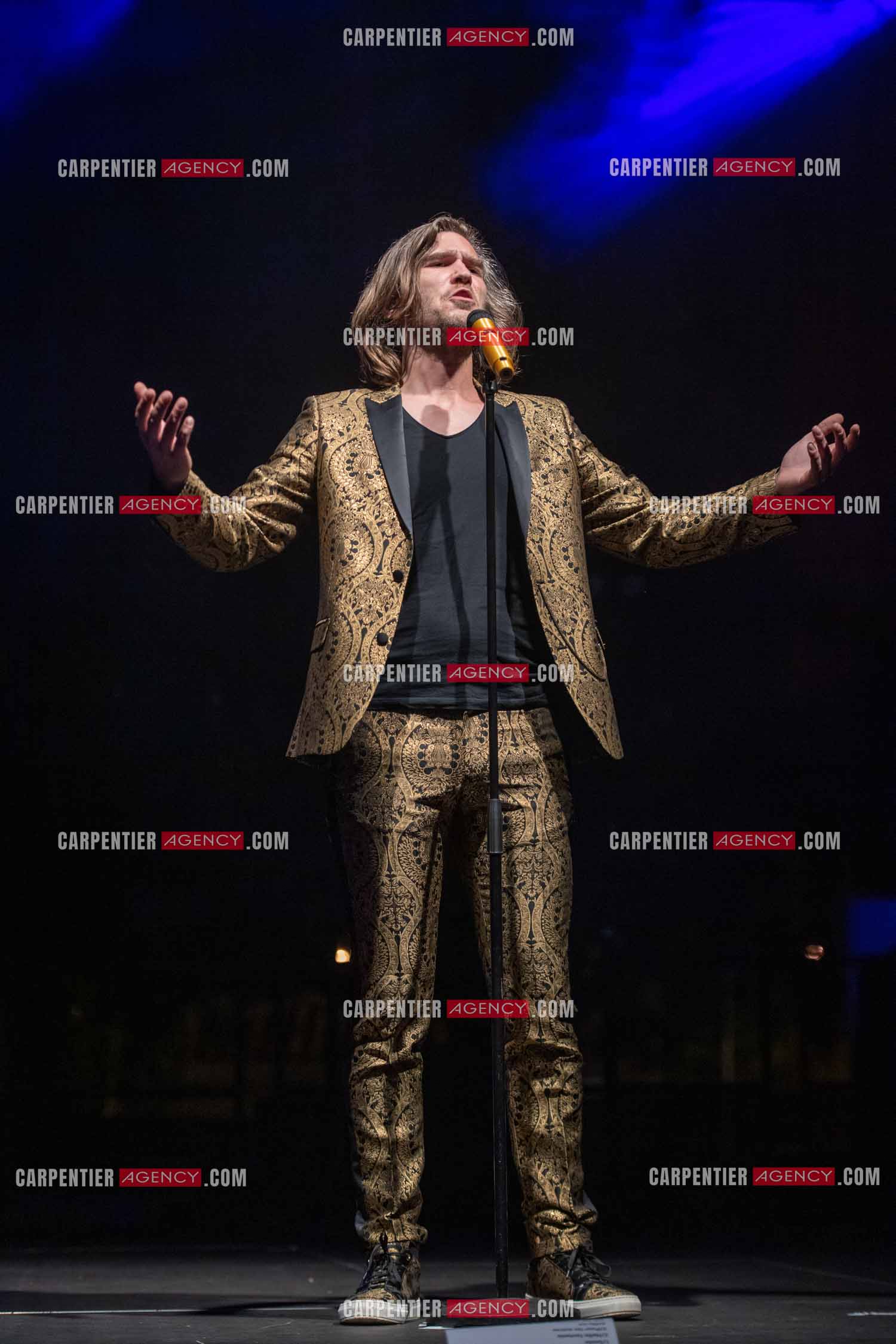 Le ténor Amaury Vassili en concert piano voix au Festival de Sanary.   ( Exclusif )