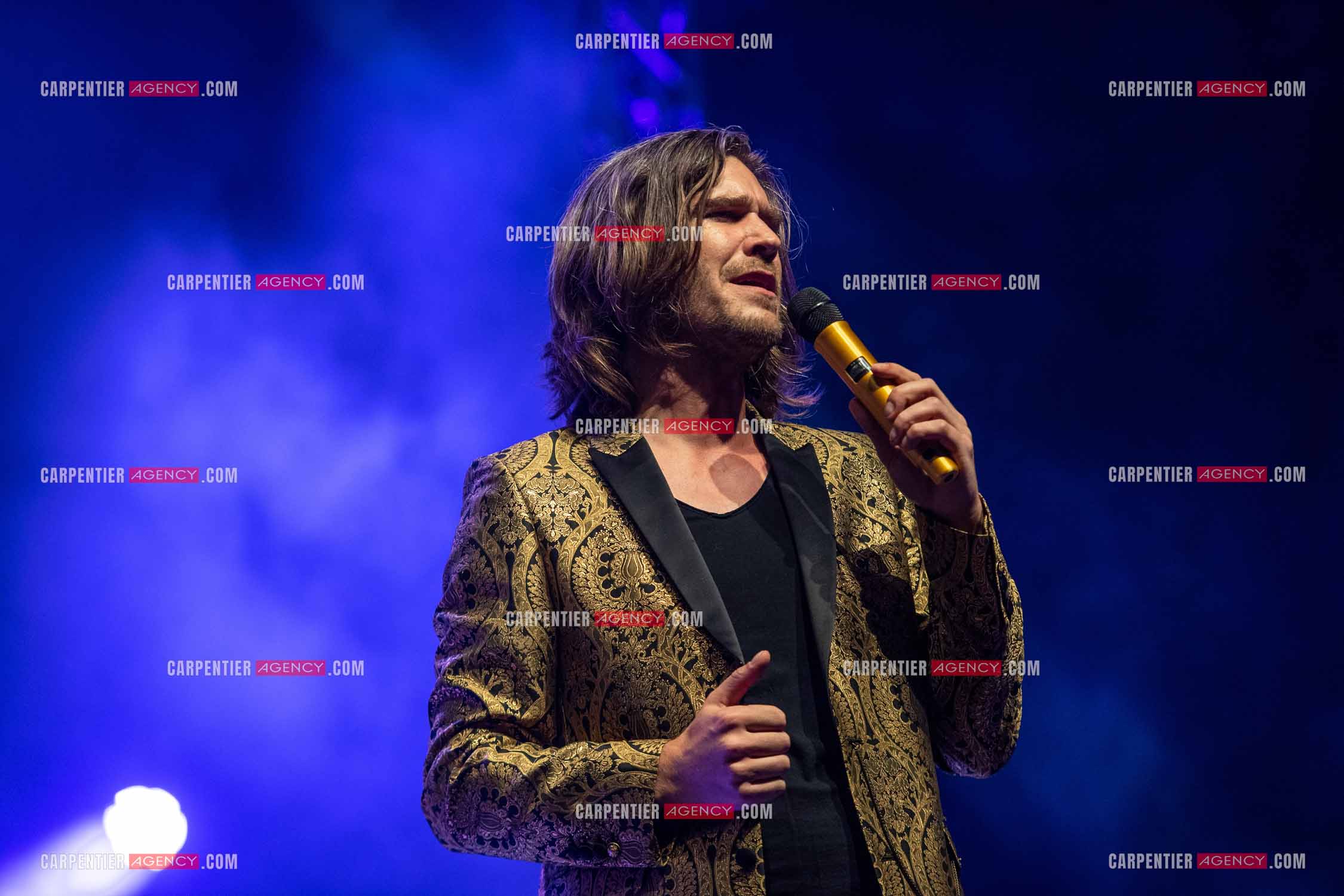 Le ténor Amaury Vassili en concert piano voix au Festival de Sanary.   ( Exclusif )