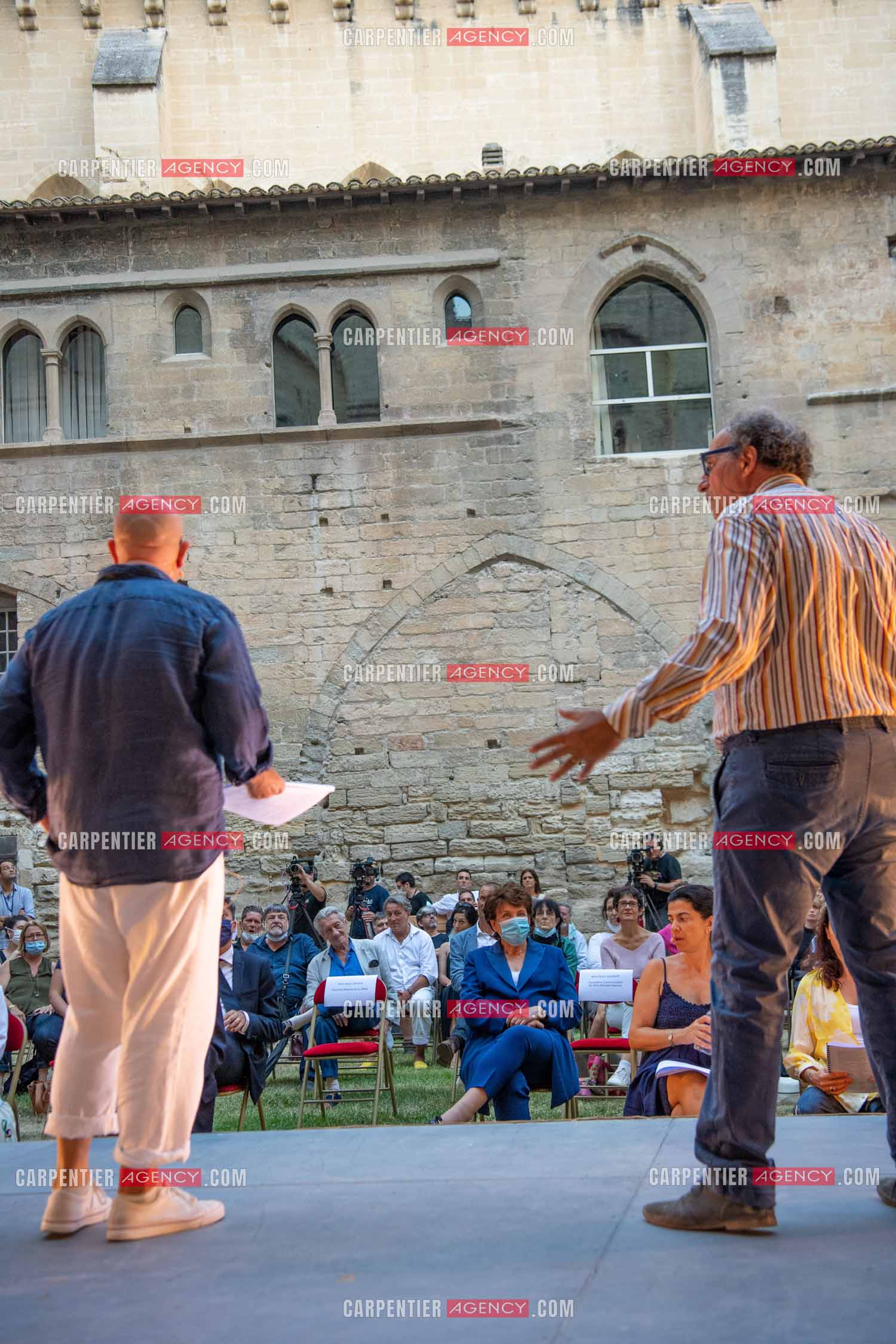 Roselyne Bachelot-Narquin, ministre de la Culture en déplacement a Avignon pour une Visite du Palais des Papes et échanges avec les artistes et les directrices et directeurs des théâtres suivi d'un spectacle vivant de clôture du festival Le souffle d’Avignon.
