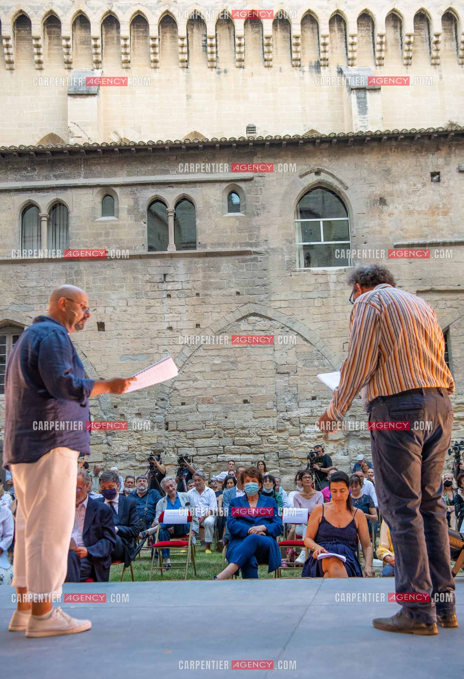 Roselyne Bachelot-Narquin, ministre de la Culture en déplacement a Avignon pour une Visite du Palais des Papes et échanges avec les artistes et les directrices et directeurs des théâtres suivi d'un spectacle vivant de clôture du festival Le souffle d’Avignon.