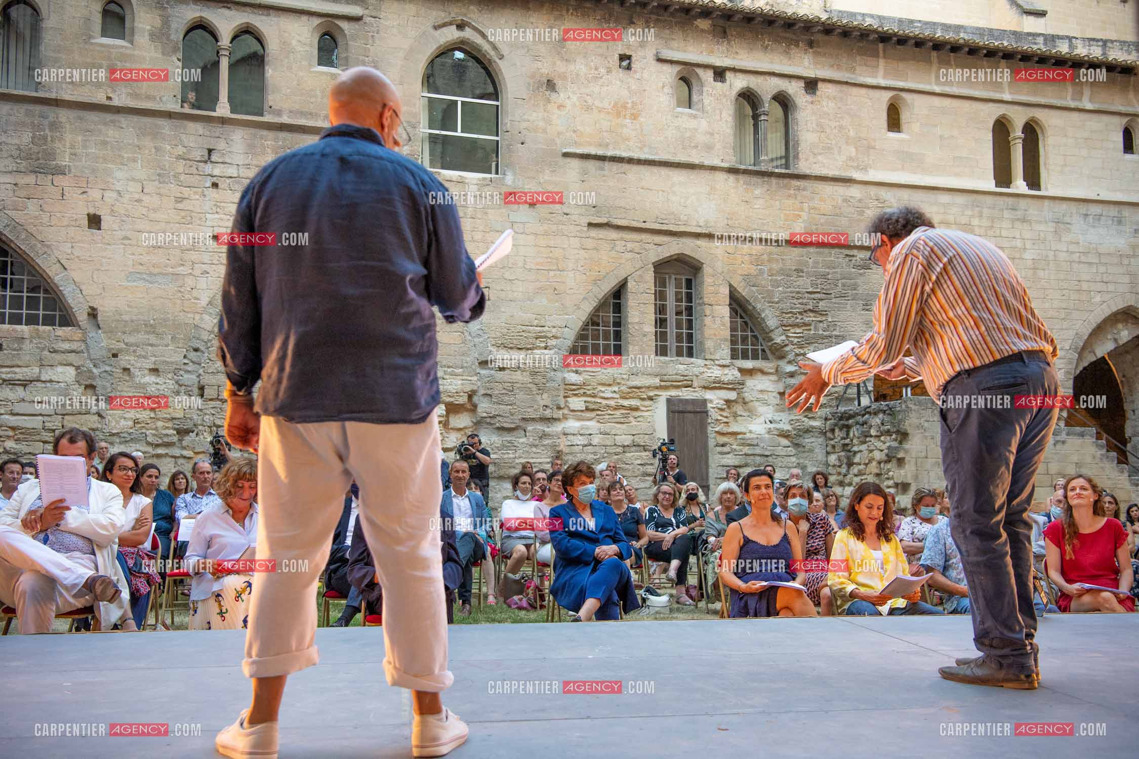 Roselyne Bachelot-Narquin, ministre de la Culture en déplacement a Avignon pour une Visite du Palais des Papes et échanges avec les artistes et les directrices et directeurs des théâtres suivi d'un spectacle vivant de clôture du festival Le souffle d’Avignon.