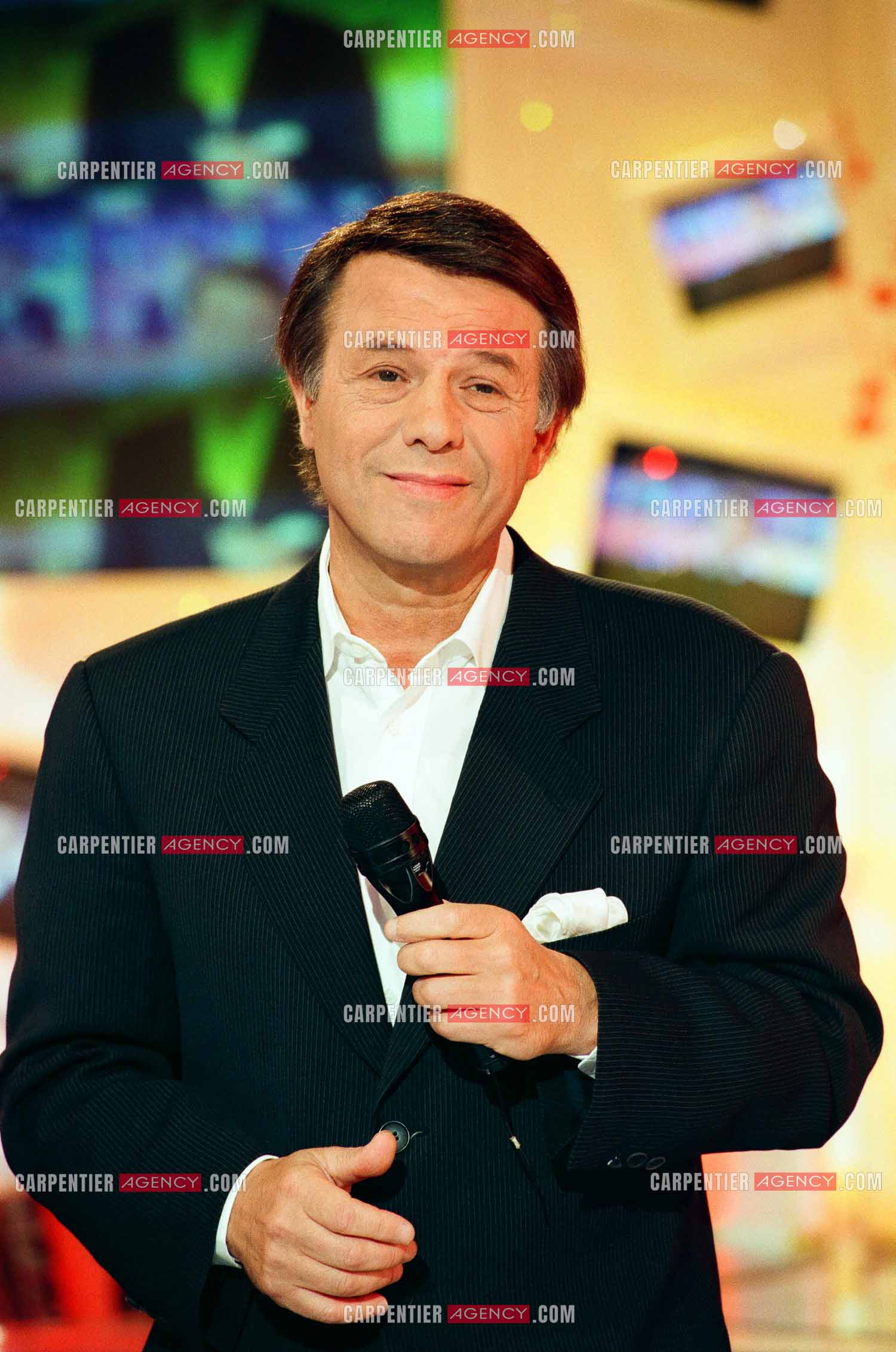 Le chanteur Salvatore Adamo invité de l'émission “ La chance aux chansons “.     ( Exclusif )