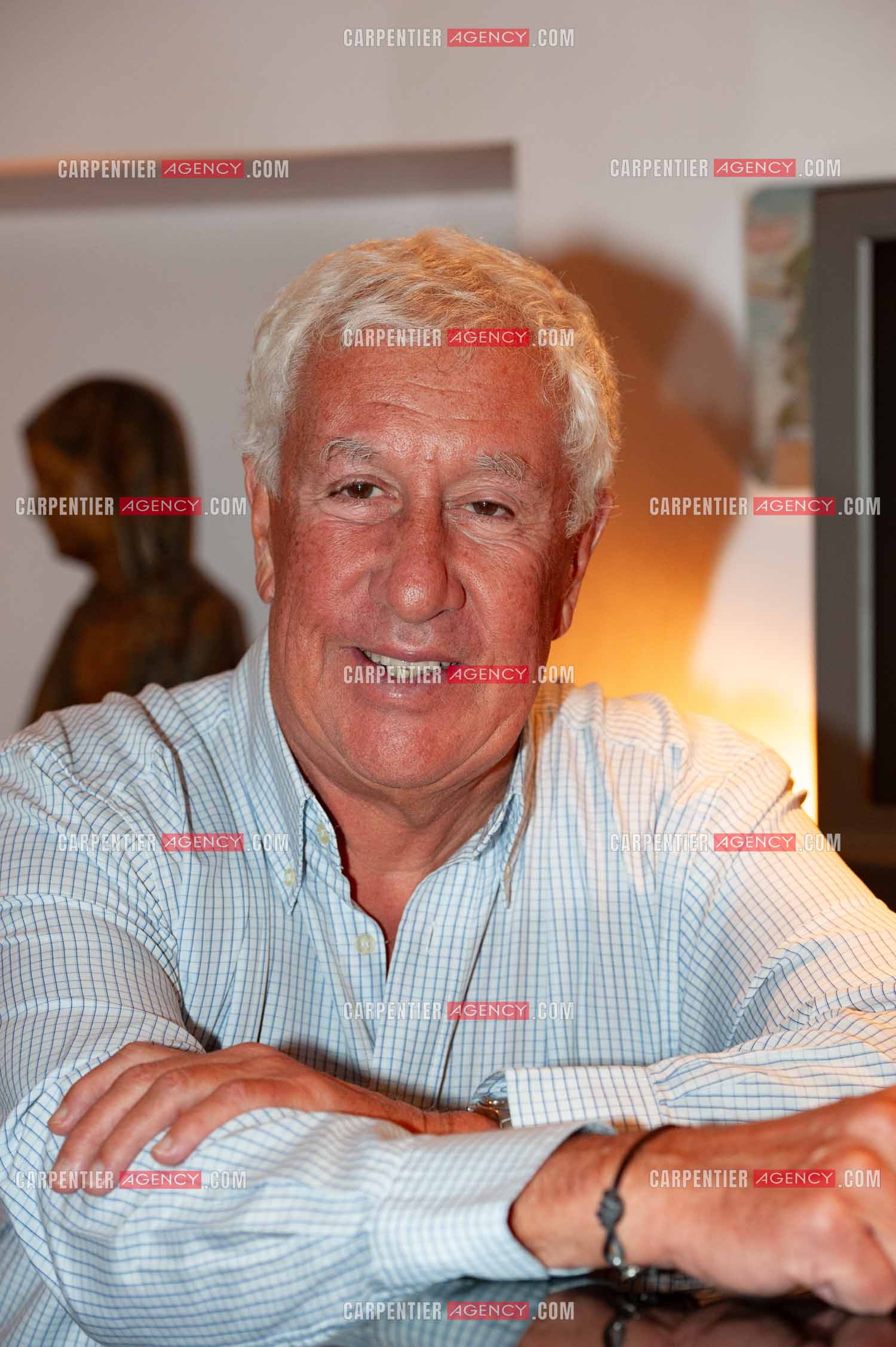 L'animateur Stéphane Collaro chez lui à la Porte de St Cloud.   ( Exclusif )