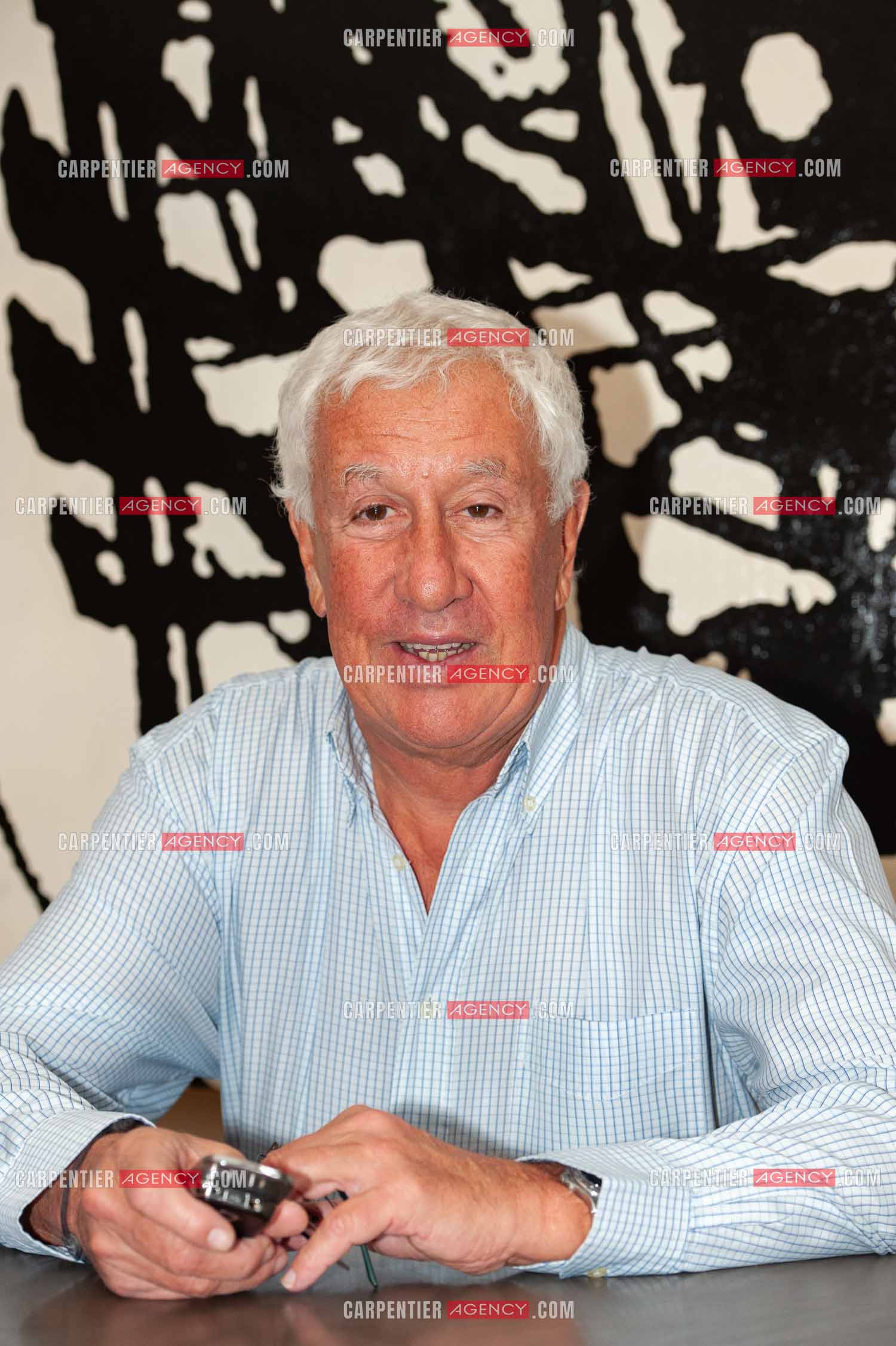 L'animateur Stéphane Collaro chez lui à la Porte de St Cloud.   ( Exclusif )