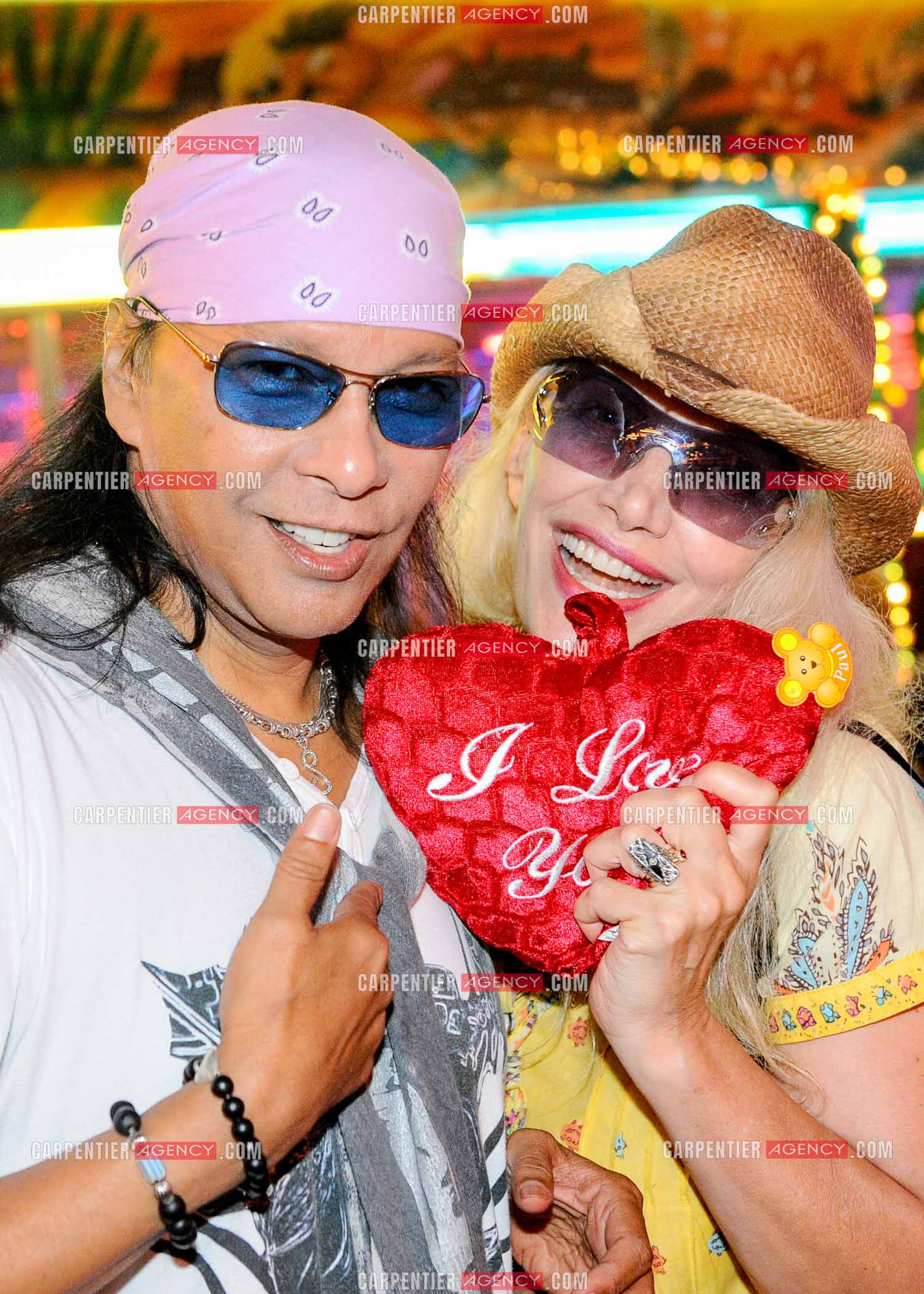 Le chanteur Shake et sa femme Milena chez leurs amis forains à Palavas.      ( Exclusif )