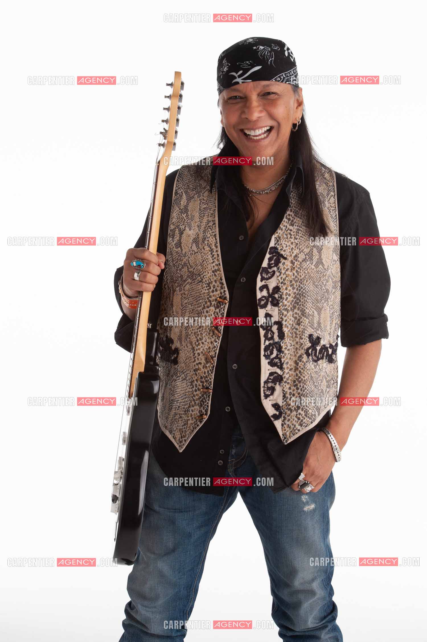 Le chanteur Shake en studio photo pour la création de son album ses affiches et sa communication presse.     ( Exclusif )