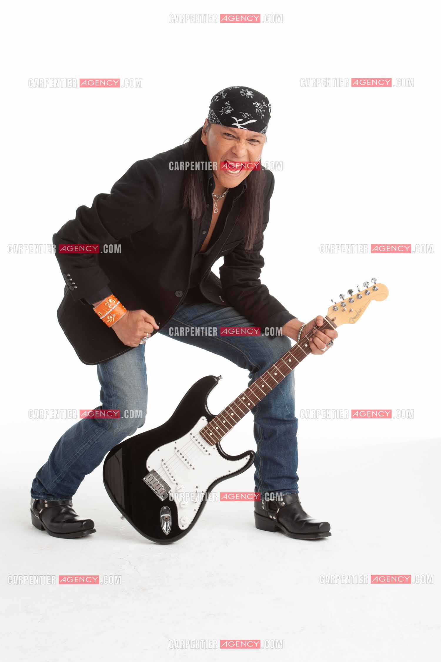 Le chanteur Shake en studio photo pour la création de son album ses affiches et sa communication presse.     ( Exclusif )