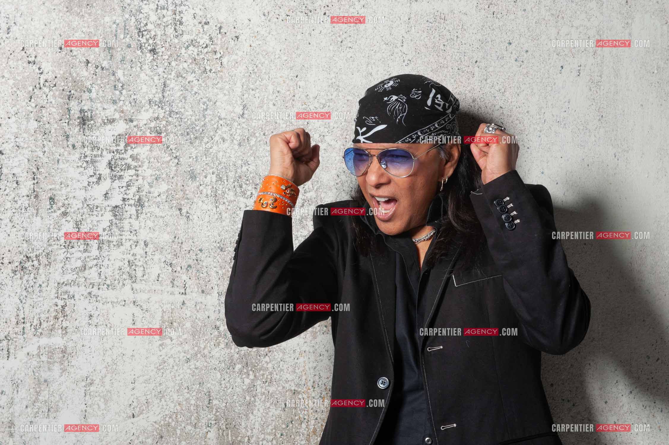 Le chanteur Shake en studio photo pour la création de son album ses affiches et sa communication presse.     ( Exclusif )