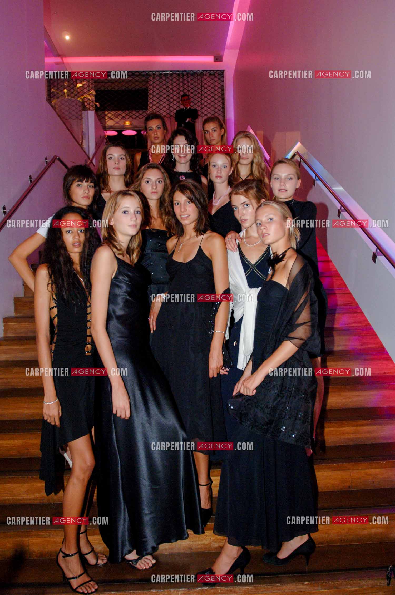 Laury Thilleman se présente comme mannequin chez Elite France pour le concours " ELITE MODEL LOOK 2005 “ se produisant à l'hôtel Ritz de Paris.          ( Exclusif )