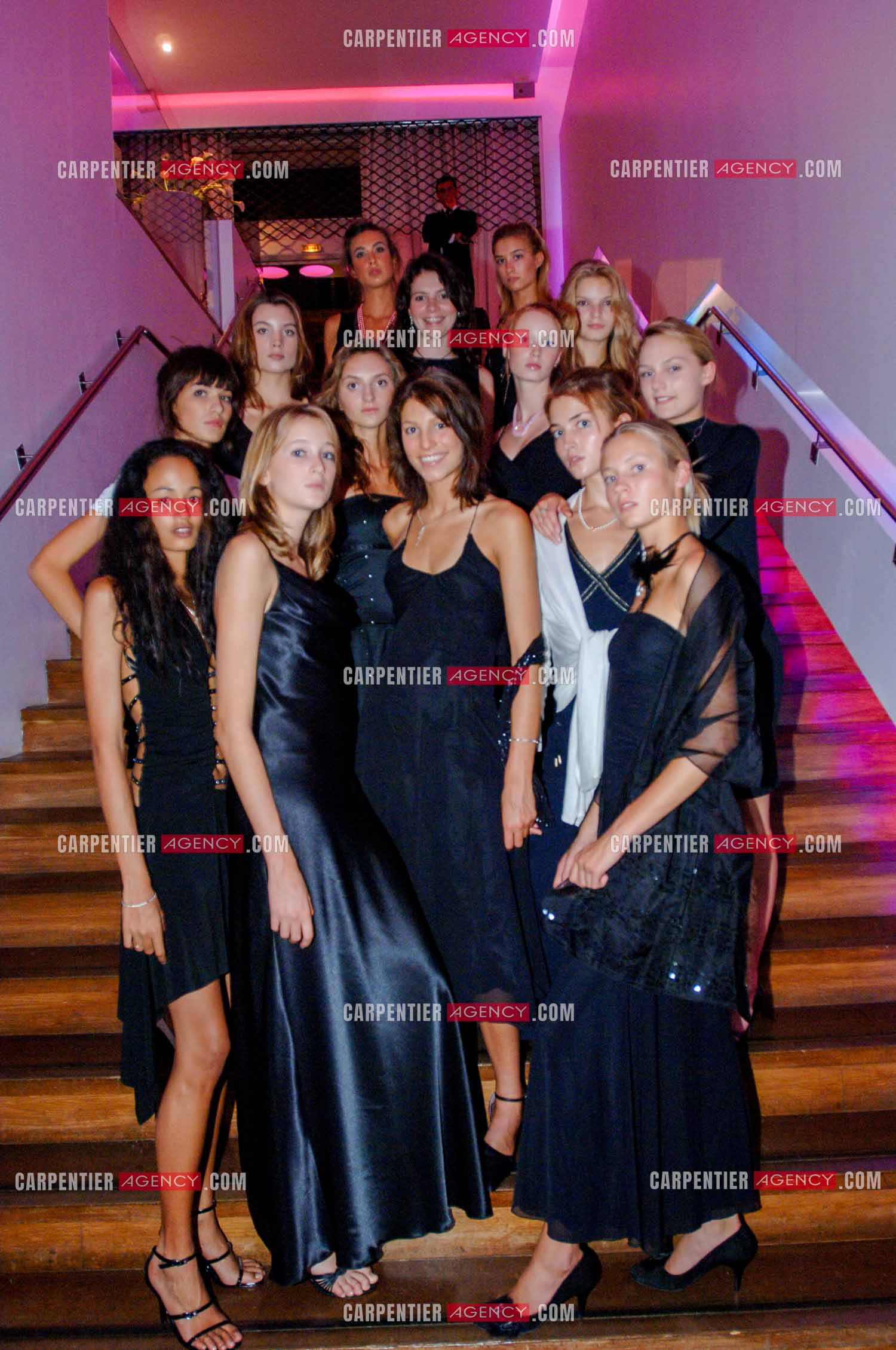 Laury Thilleman se présente comme mannequin chez Elite France pour le concours " ELITE MODEL LOOK 2005 “ se produisant à l'hôtel Ritz de Paris.          ( Exclusif )
