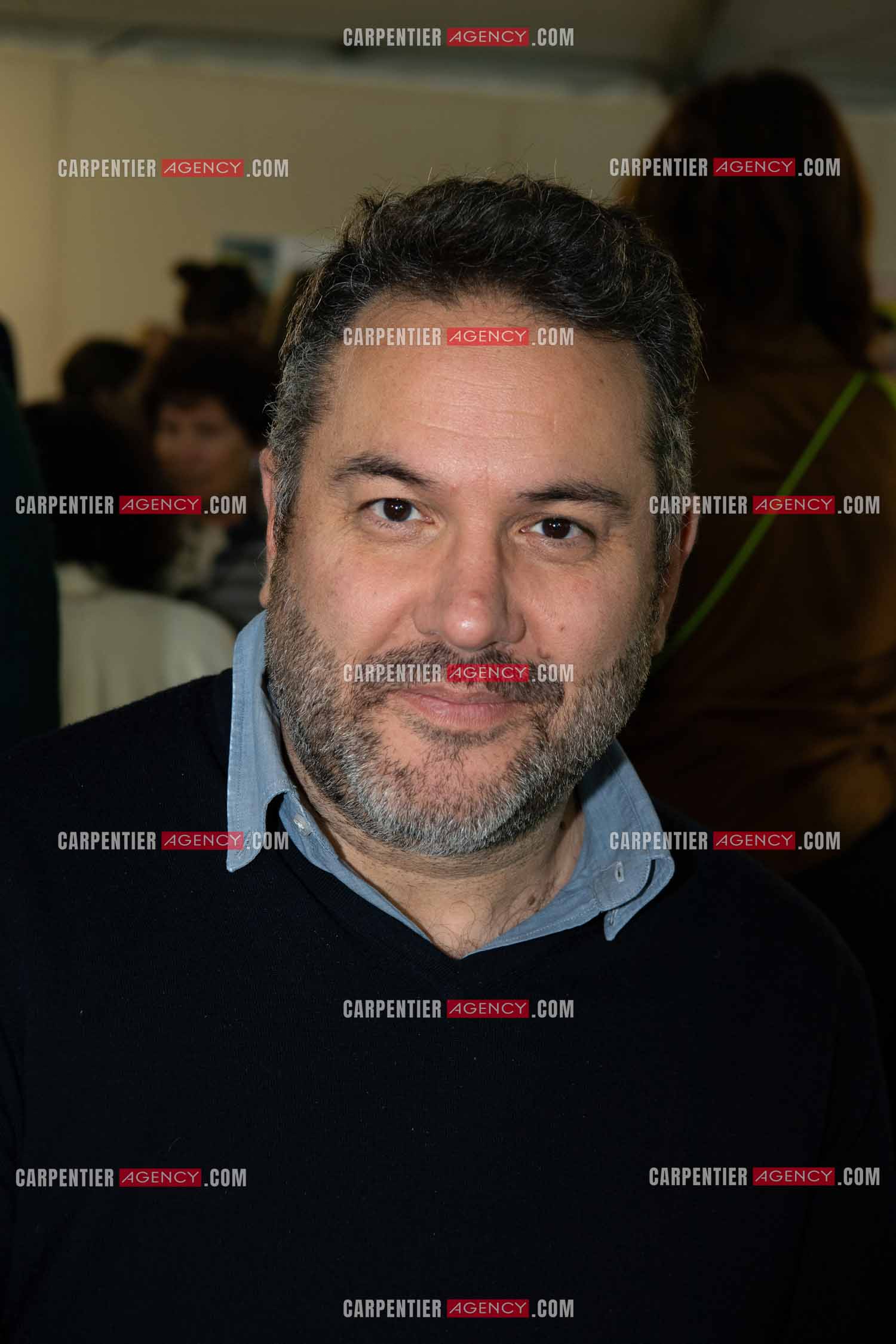 La fête du livre du Var les 17, 18 et 19 Novembre 2023 à Toulon. L'auteur Bruce Toussaint présente son livre “ HEUREUSEMENT, ELLE N'A PAS SOUFFERT “ aux éditions Stock.          ( Exclusif )