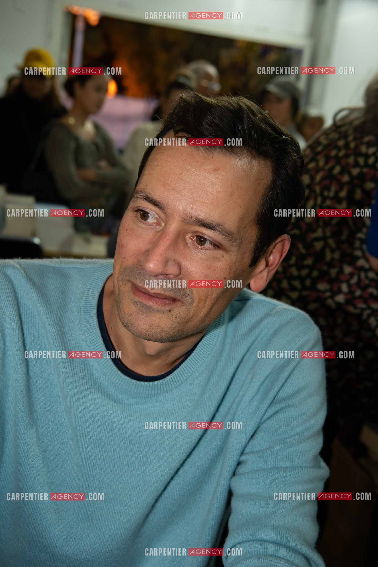 La fête du livre du Var les 17, 18 et 19 Novembre 2023 à Toulon. L'auteur Jean-Baptiste Andréa Prix Goncourt 2023 et prix du roman Fnac 2023 présente son roman  “ VEILLER SUR ELLE “ aux éditions  Iconoclaste Eds De L'.          ( Exclusif )