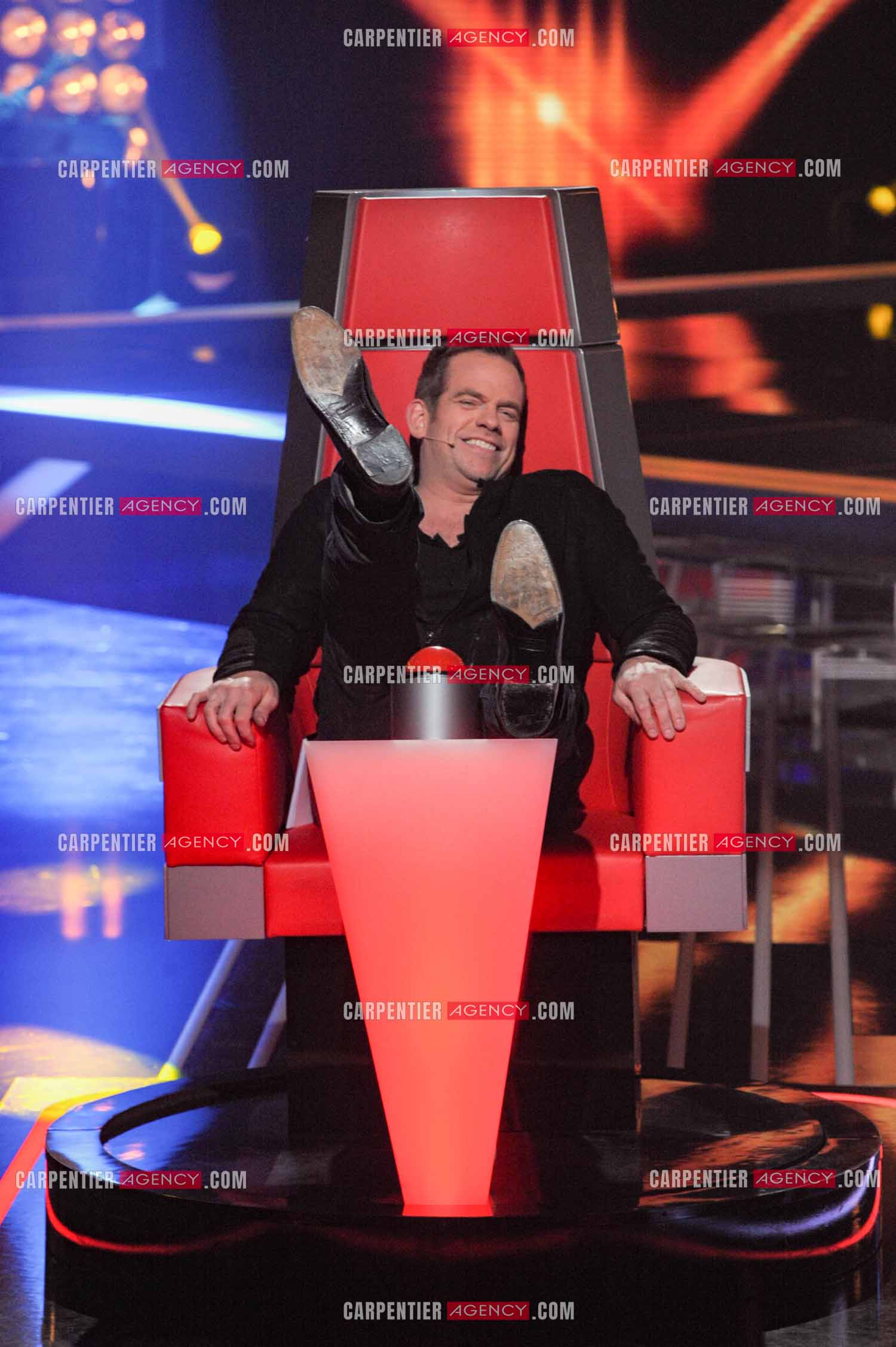 Le chanteur Garou coach dans l'émission The Voice saison 2.        ( Exclusif )