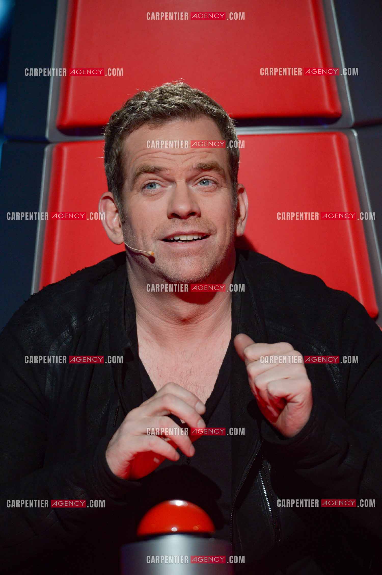 Le chanteur Garou coach dans l'émission The Voice saison 2.        ( Exclusif )