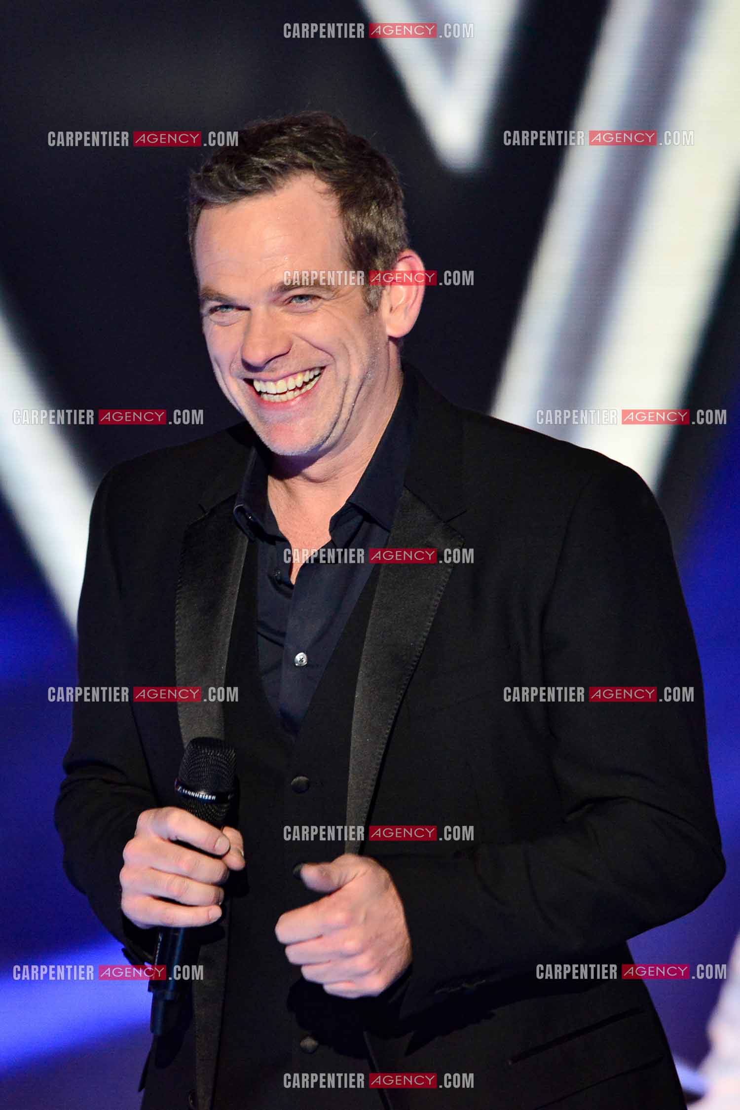 Saison 3 de l'émission The Voice. Le coach Garou pour interprèter une nouvelle de ses chansons.           ( Exclusif )