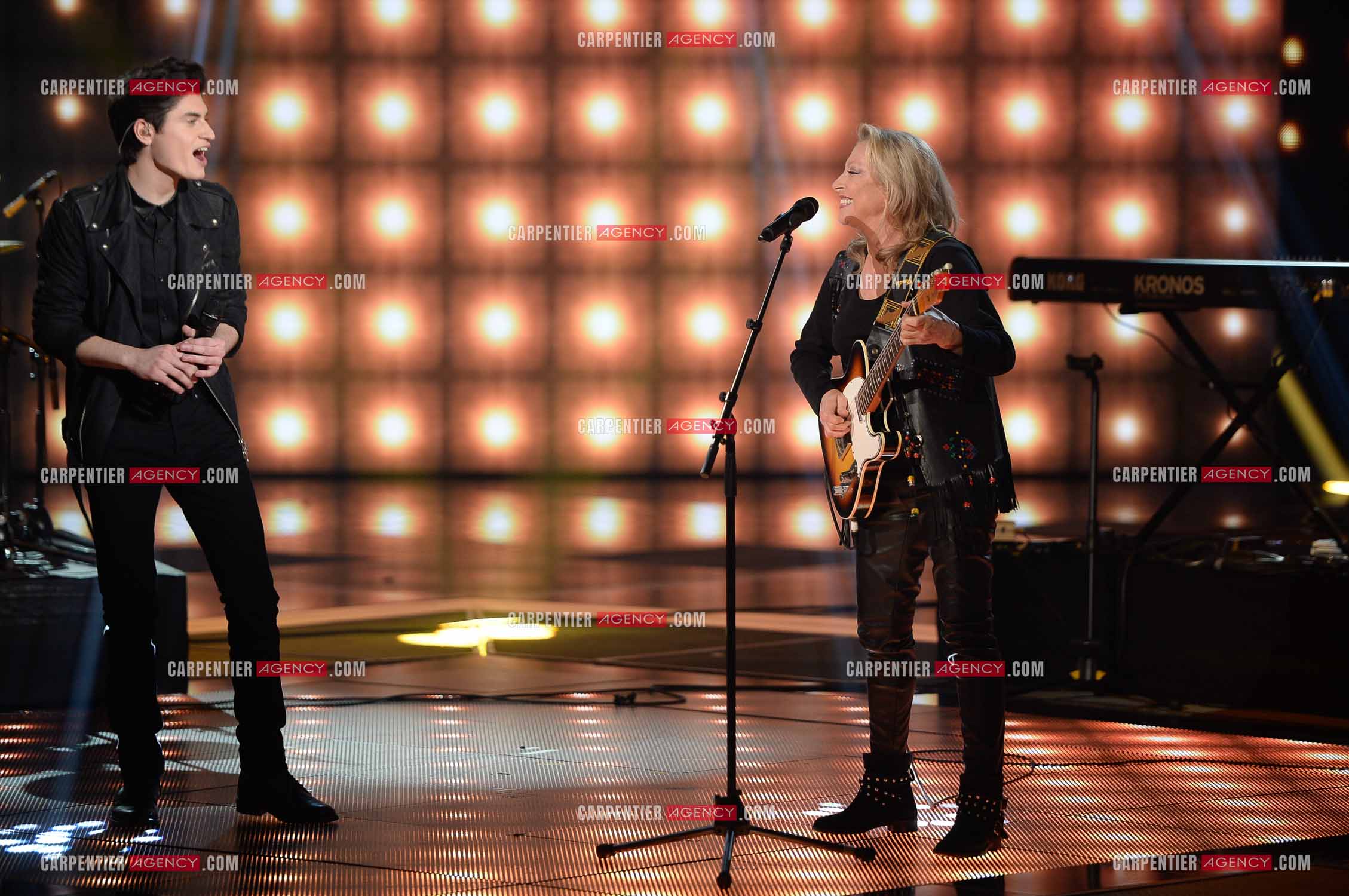 Saison 4 de l'émission The Voice en 2015. Duo entre le finaliste David Thibault et Véronique Sanson.         ( Exclusif )