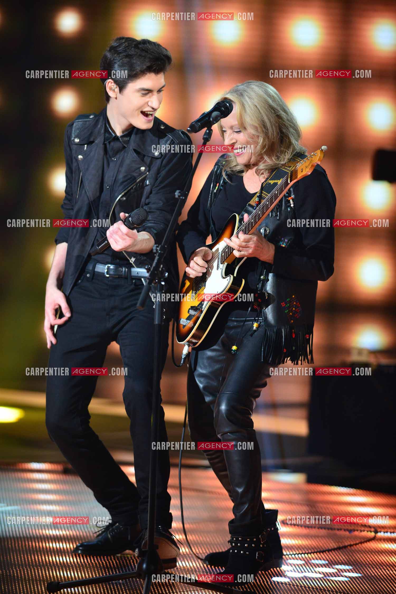 Saison 4 de l'émission The Voice en 2015. Duo entre le finaliste David Thibault et Véronique Sanson.         ( Exclusif )