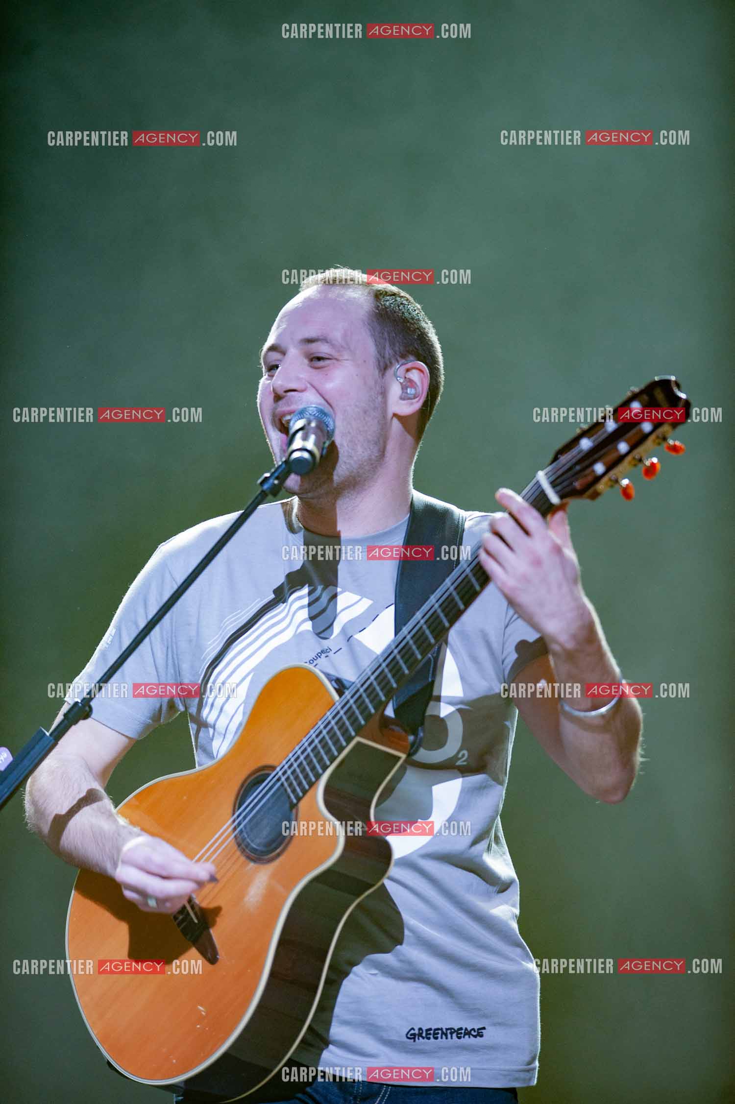 Grand concert au Zénith de Paris “ ULTIMATUM PLANETE ZÉNITH “ le 22 Nov 2009. Le groupe Tryo composé de:                                Cyril Célestin dit Guizmo,Christophe Mali, Daniel Bravo dit Danielito, Emmanuel Eveno dit Manu                        ( Exclusif )