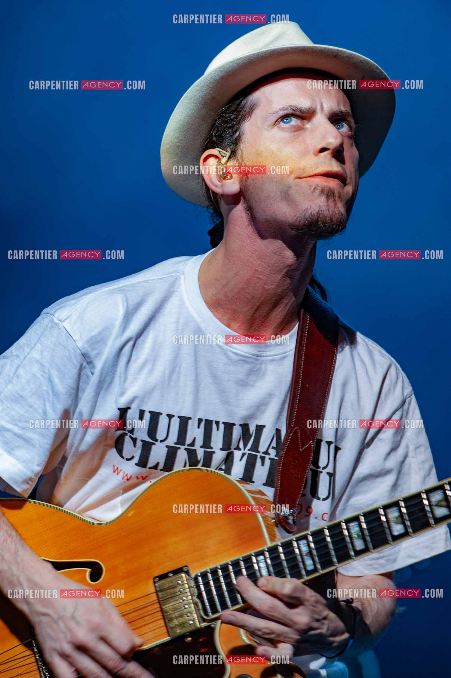 Grand concert au Zénith de Paris “ ULTIMATUM PLANETE ZÉNITH “ le 22 Nov 2009. Le groupe Tryo composé de:                                Cyril Célestin dit Guizmo,Christophe Mali, Daniel Bravo dit Danielito, Emmanuel Eveno dit Manu                        ( Exclusif )