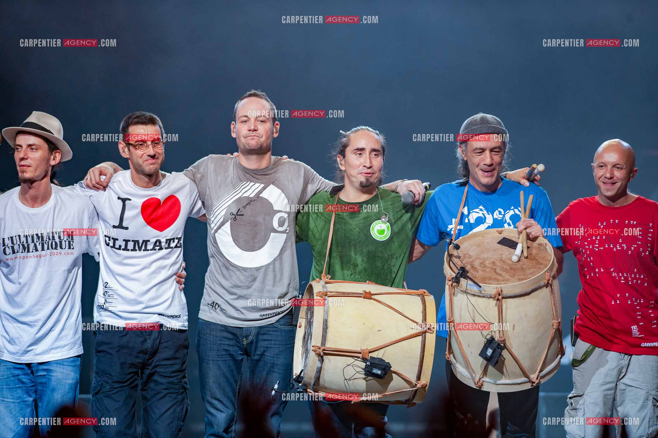 Grand concert au Zénith de Paris “ ULTIMATUM PLANETE ZÉNITH “ le 22 Nov 2009. Le groupe Tryo composé de:                                Cyril Célestin dit Guizmo,Christophe Mali, Daniel Bravo dit Danielito, Emmanuel Eveno dit Manu                        ( Exclusif )