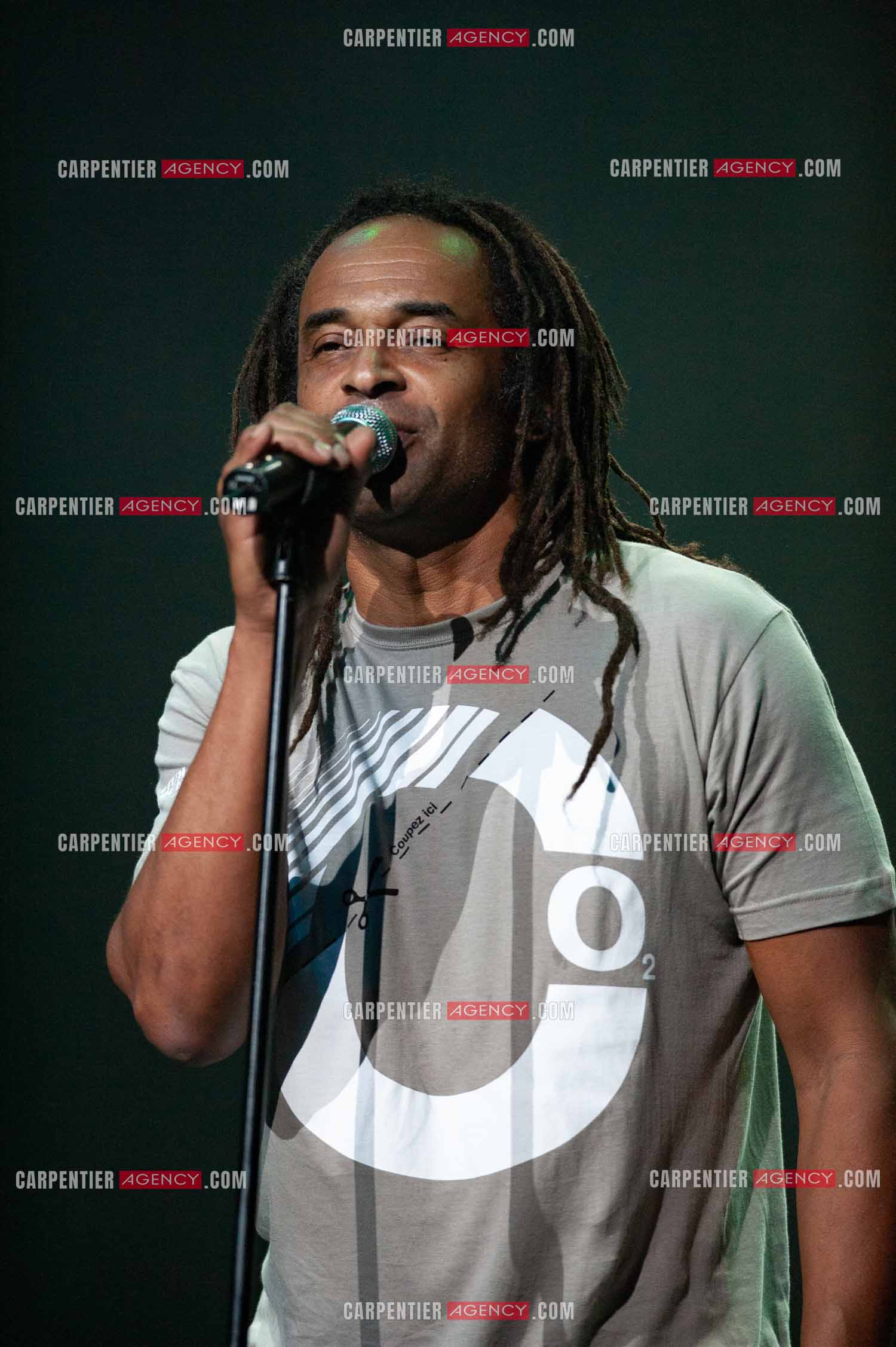 Grand concert au Zénith de Paris “ ULTIMATUM PLANETE ZÉNITH “ le 22 Nov 2009. Le chanteur Yannick Noah.                                    ( Exclusif )