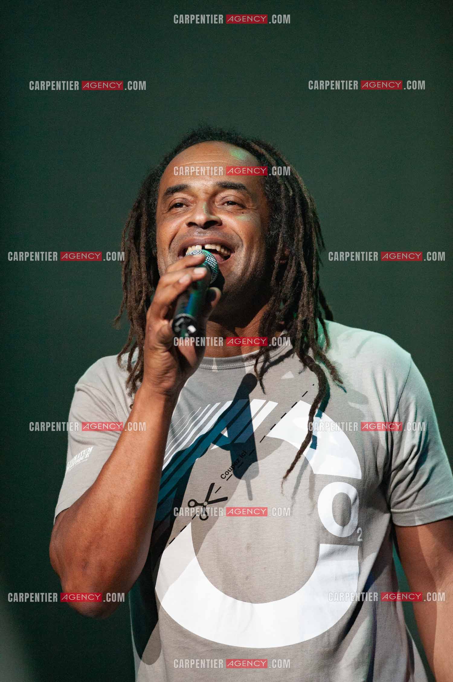 Grand concert au Zénith de Paris “ ULTIMATUM PLANETE ZÉNITH “ le 22 Nov 2009. Le chanteur Yannick Noah.                                    ( Exclusif )