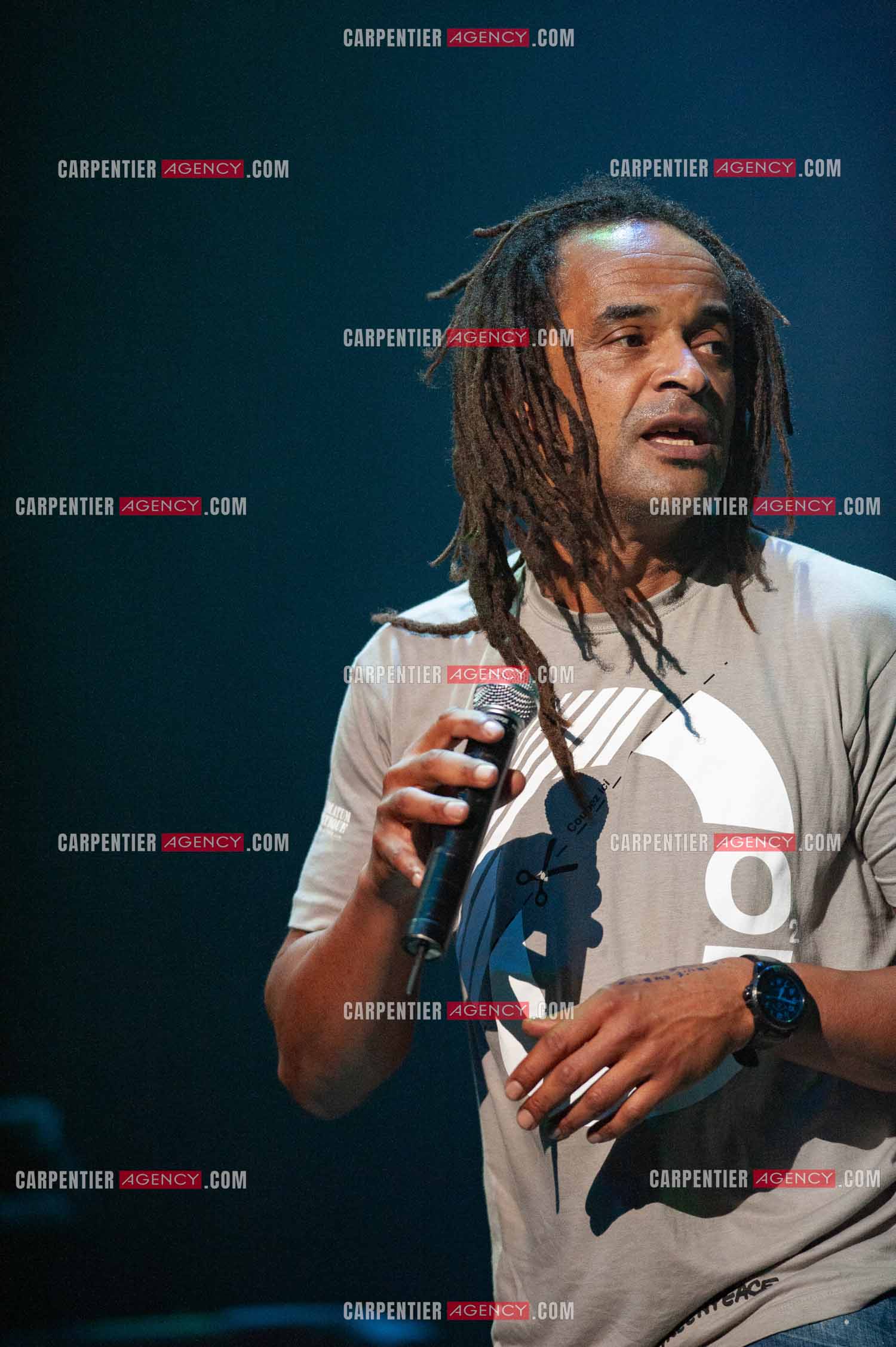 Grand concert au Zénith de Paris “ ULTIMATUM PLANETE ZÉNITH “ le 22 Nov 2009. Le chanteur Yannick Noah.                                    ( Exclusif )