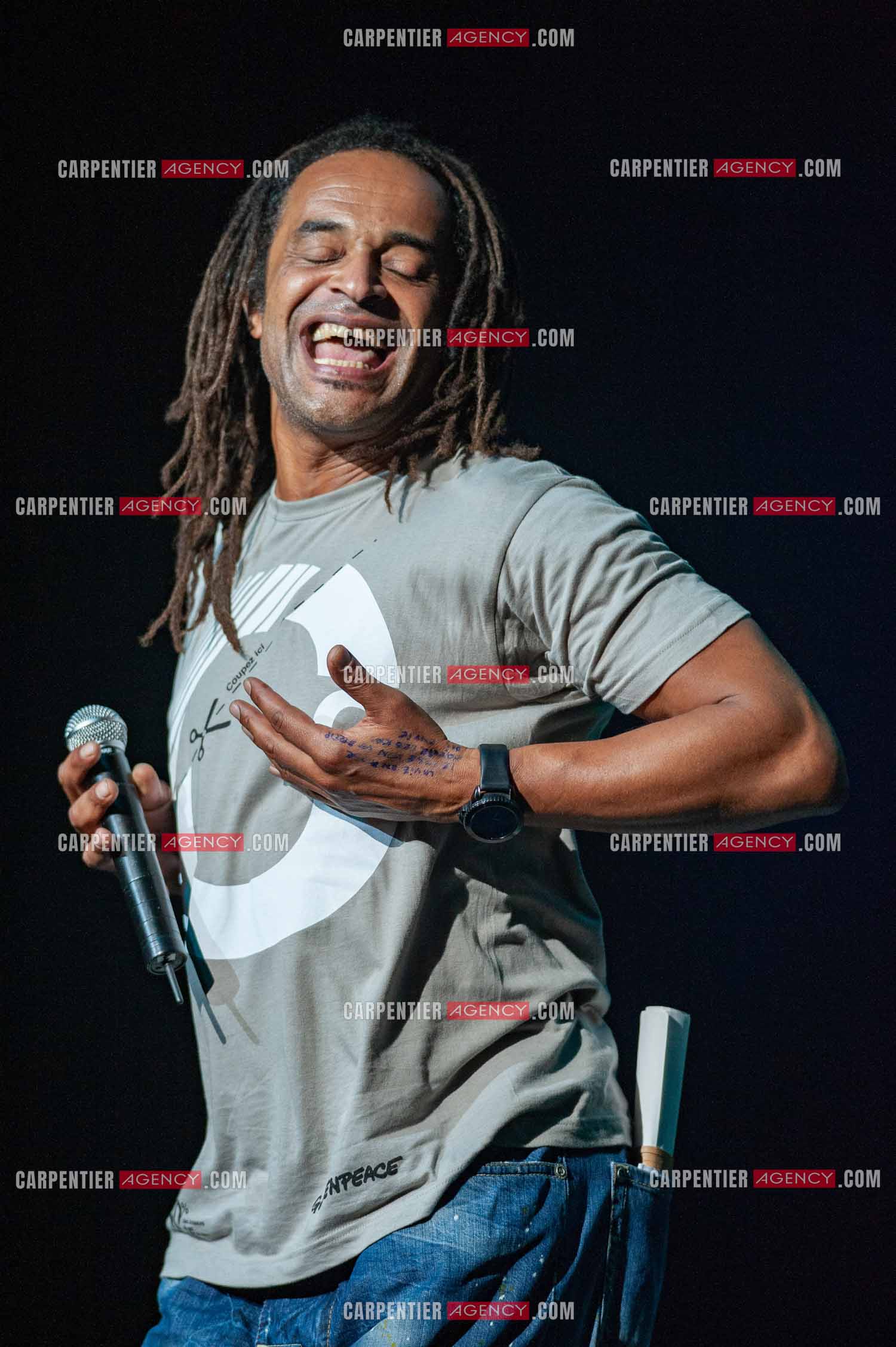 Grand concert au Zénith de Paris “ ULTIMATUM PLANETE ZÉNITH “ le 22 Nov 2009. Le chanteur Yannick Noah.                                    ( Exclusif )