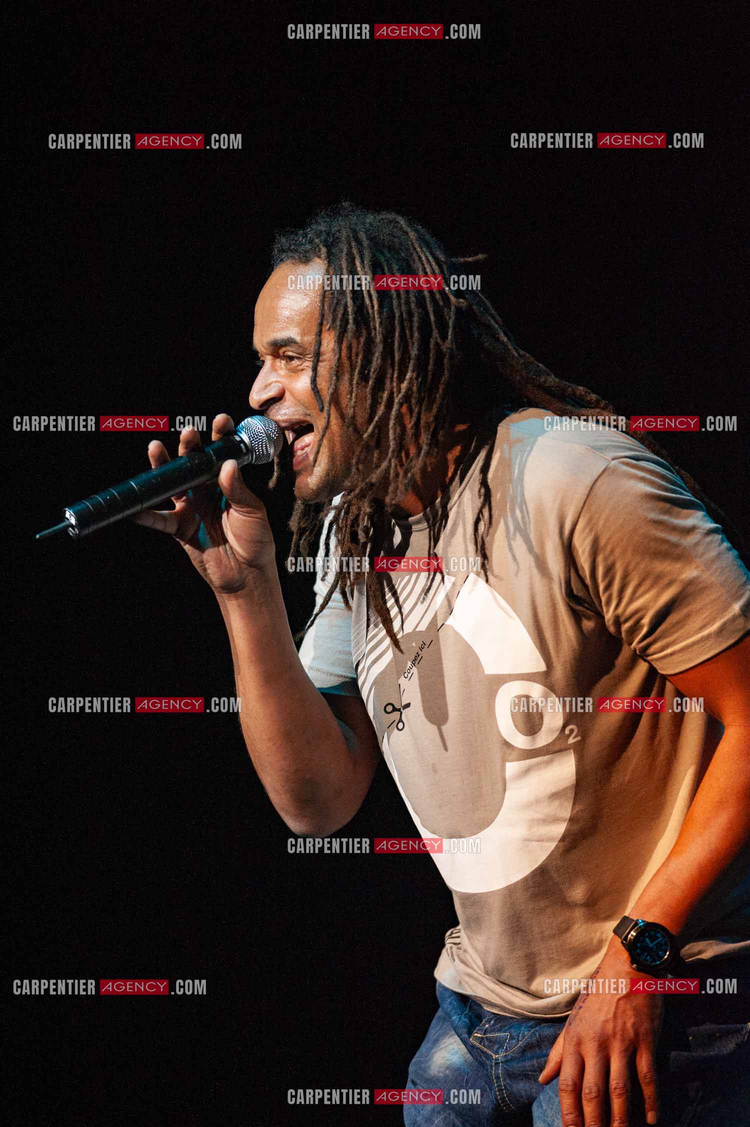 Grand concert au Zénith de Paris “ ULTIMATUM PLANETE ZÉNITH “ le 22 Nov 2009. Le chanteur Yannick Noah.                                    ( Exclusif )