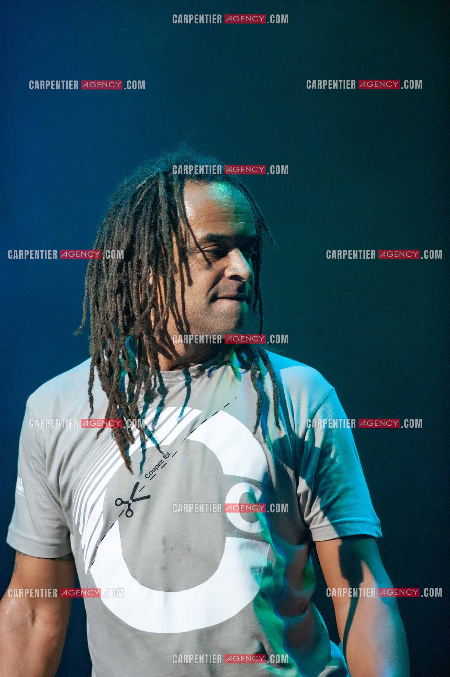 Grand concert au Zénith de Paris “ ULTIMATUM PLANETE ZÉNITH “ le 22 Nov 2009. Le chanteur Yannick Noah.                                    ( Exclusif )