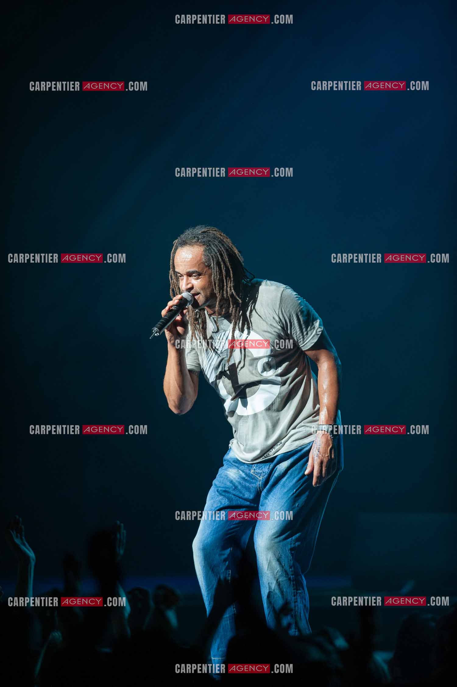 Grand concert au Zénith de Paris “ ULTIMATUM PLANETE ZÉNITH “ le 22 Nov 2009. Le chanteur Yannick Noah.                                    ( Exclusif )