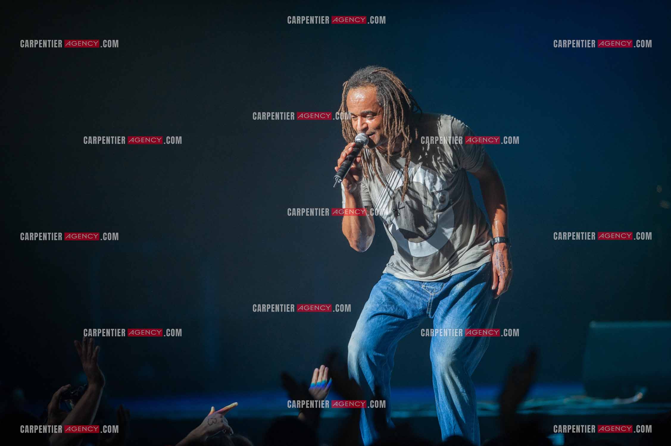 Grand concert au Zénith de Paris “ ULTIMATUM PLANETE ZÉNITH “ le 22 Nov 2009. Le chanteur Yannick Noah.                                    ( Exclusif )