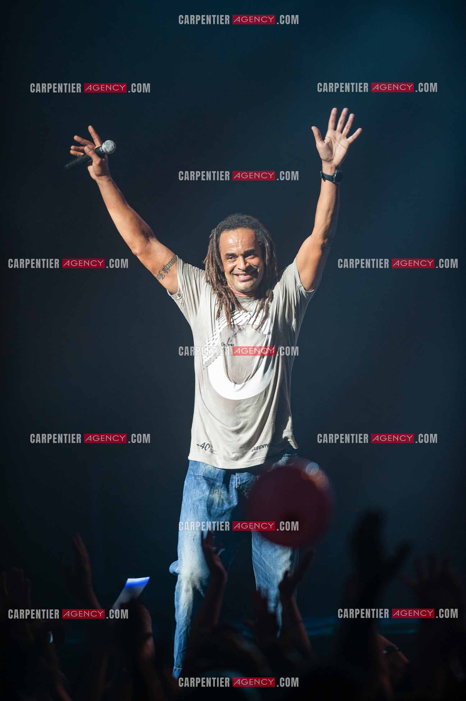 Grand concert au Zénith de Paris “ ULTIMATUM PLANETE ZÉNITH “ le 22 Nov 2009. Le chanteur Yannick Noah.                                    ( Exclusif )