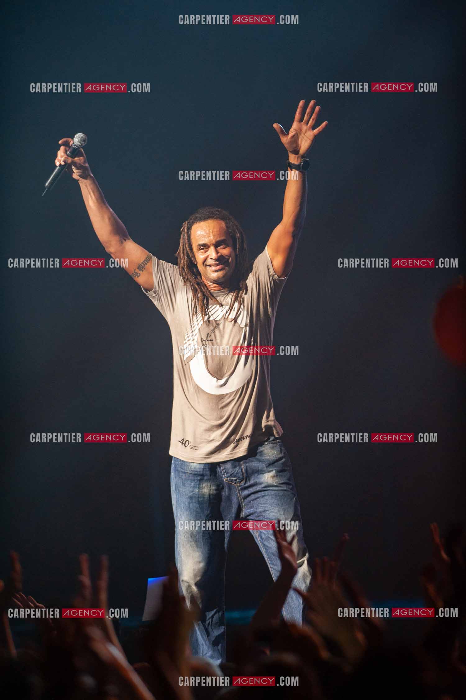 Grand concert au Zénith de Paris “ ULTIMATUM PLANETE ZÉNITH “ le 22 Nov 2009. Le chanteur Yannick Noah.                                    ( Exclusif )