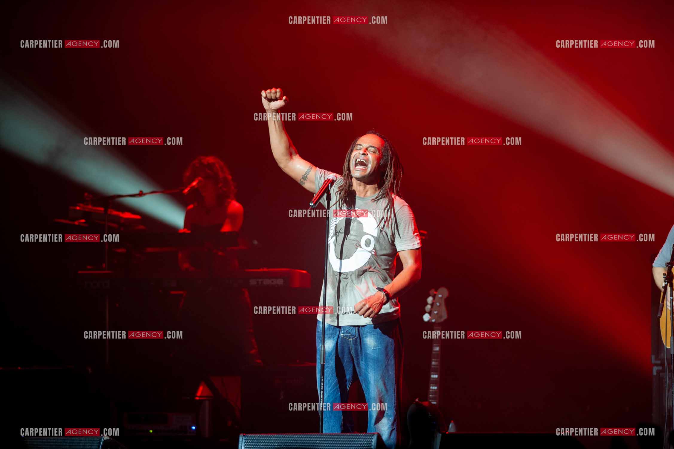 Grand concert au Zénith de Paris “ ULTIMATUM PLANETE ZÉNITH “ le 22 Nov 2009. Le chanteur Yannick Noah.                                    ( Exclusif )