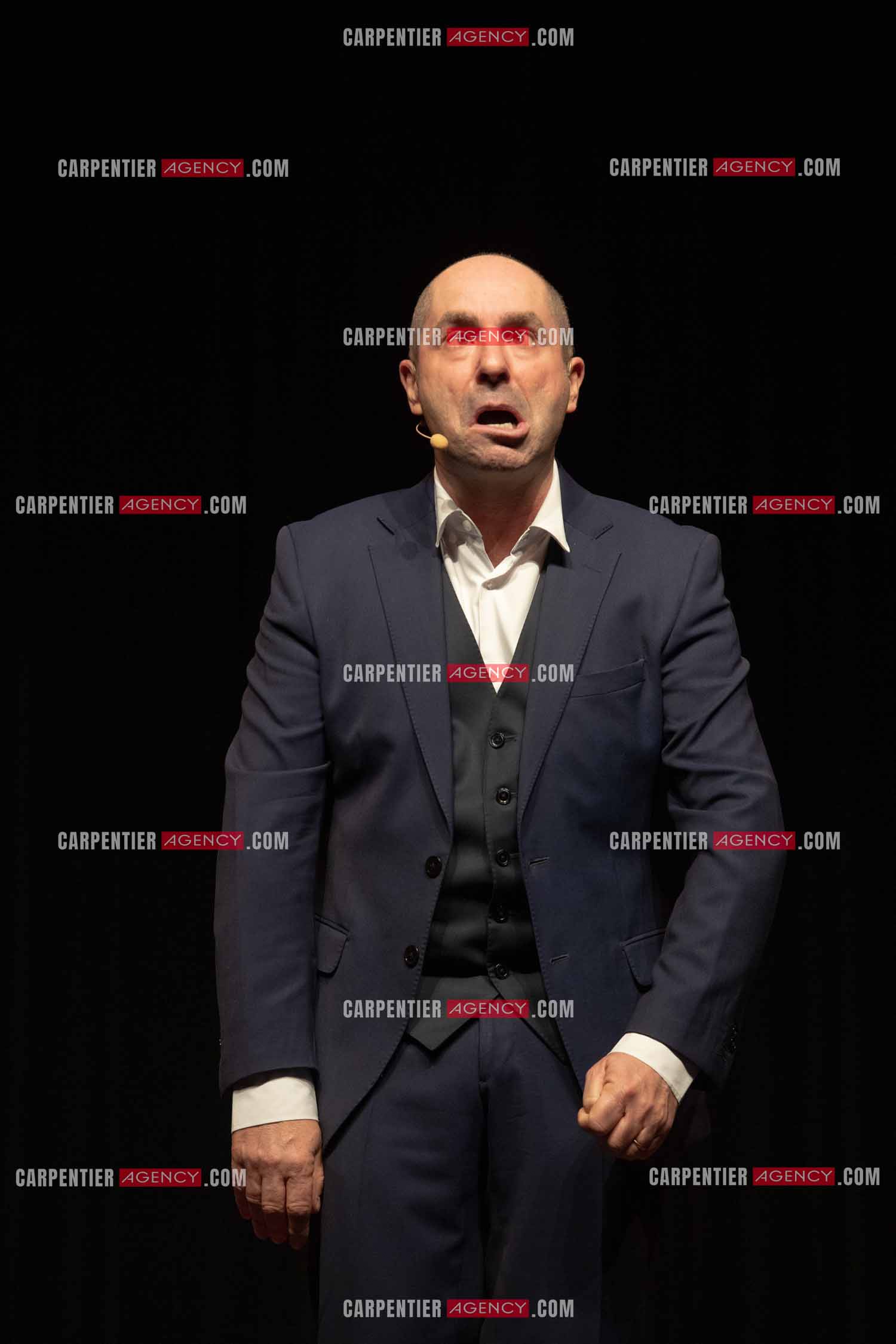 L'humoriste Yves Pujol en spectacle.         ( Exclusif )