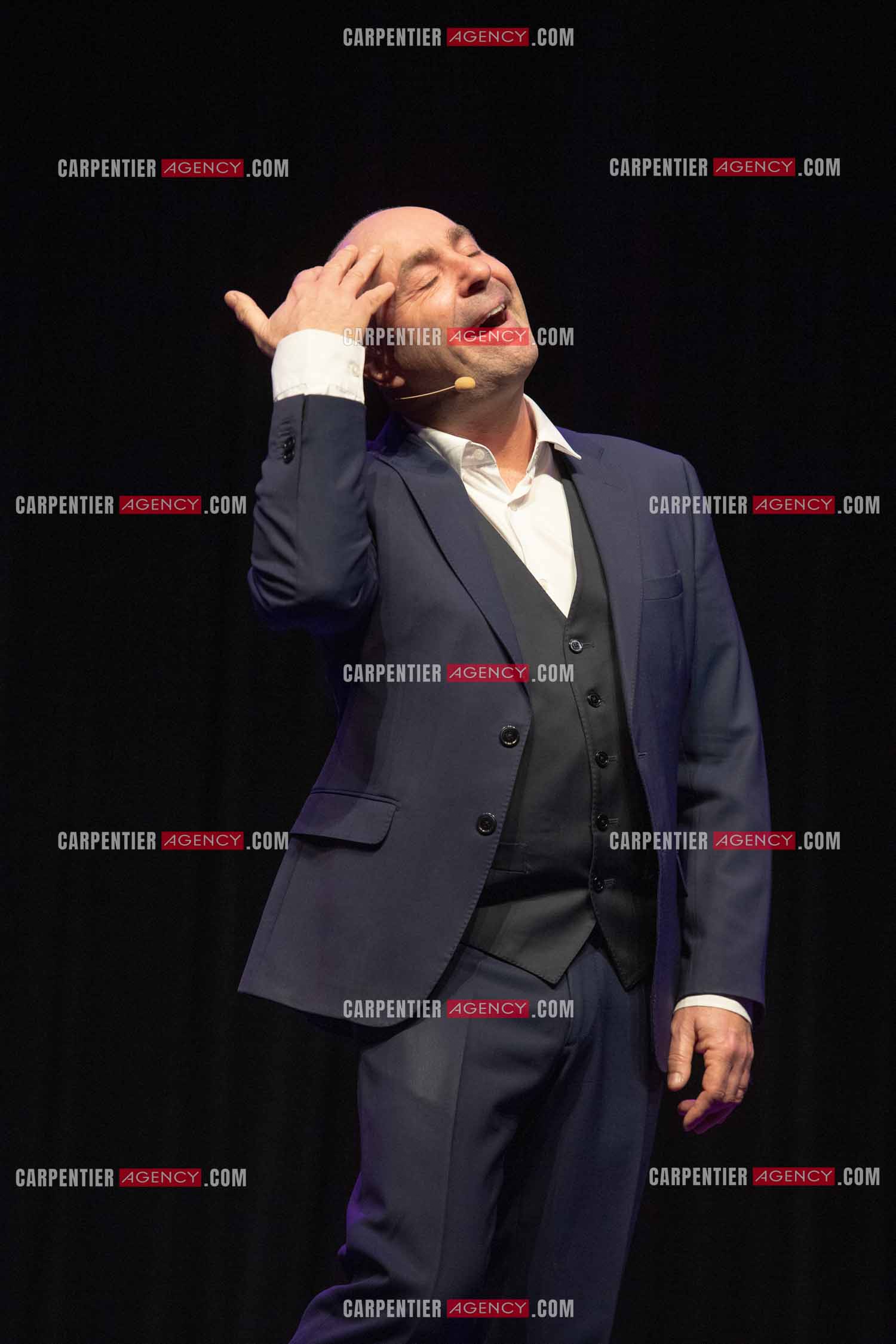 L'humoriste Yves Pujol en spectacle.         ( Exclusif )