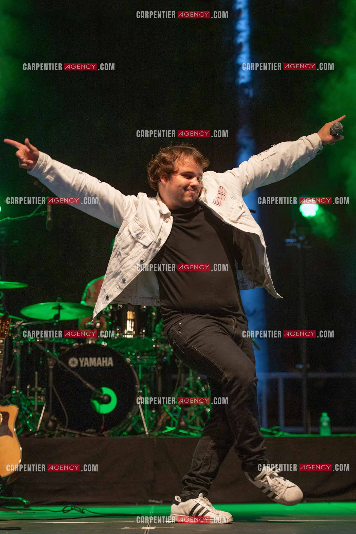 Les gagnants de la saison 2021 de The voice en tournée d'été. Le chanteur Jim Bauer.    ( Exclusif )