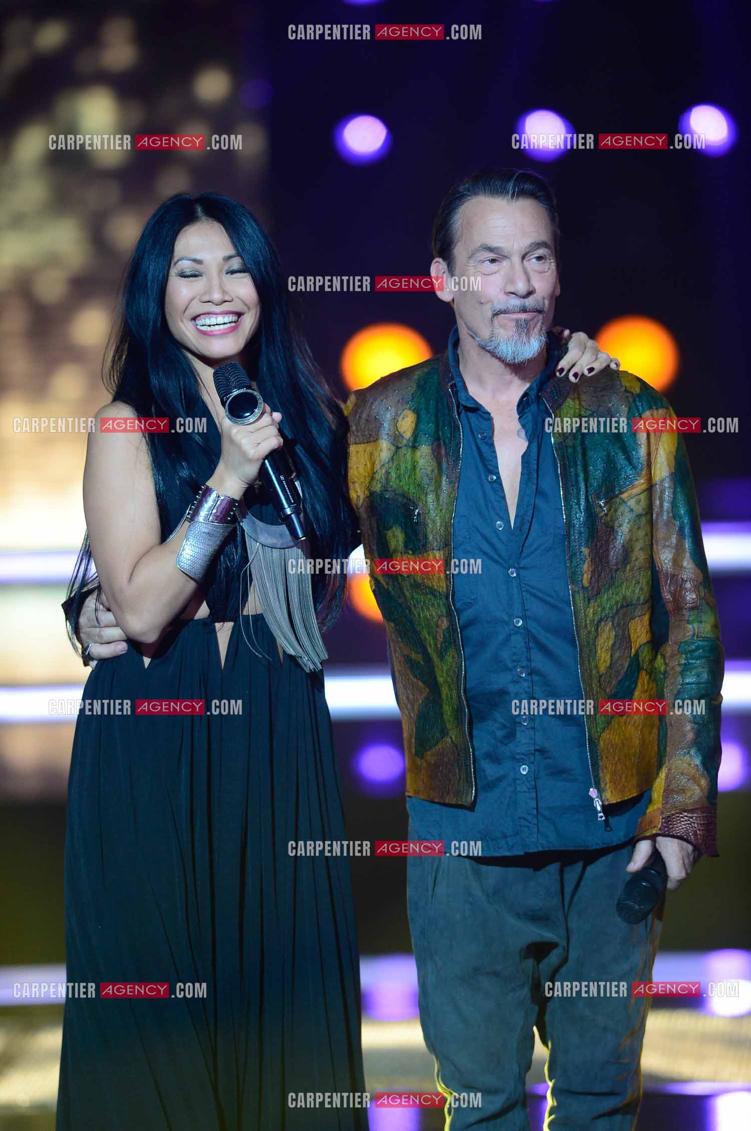 Saison 5 de l'émission The Voice en 2016. La chanteuse Anggun invitée de l'émission pour un duo avec le coach Florent Pagny.     ( Exclusif )