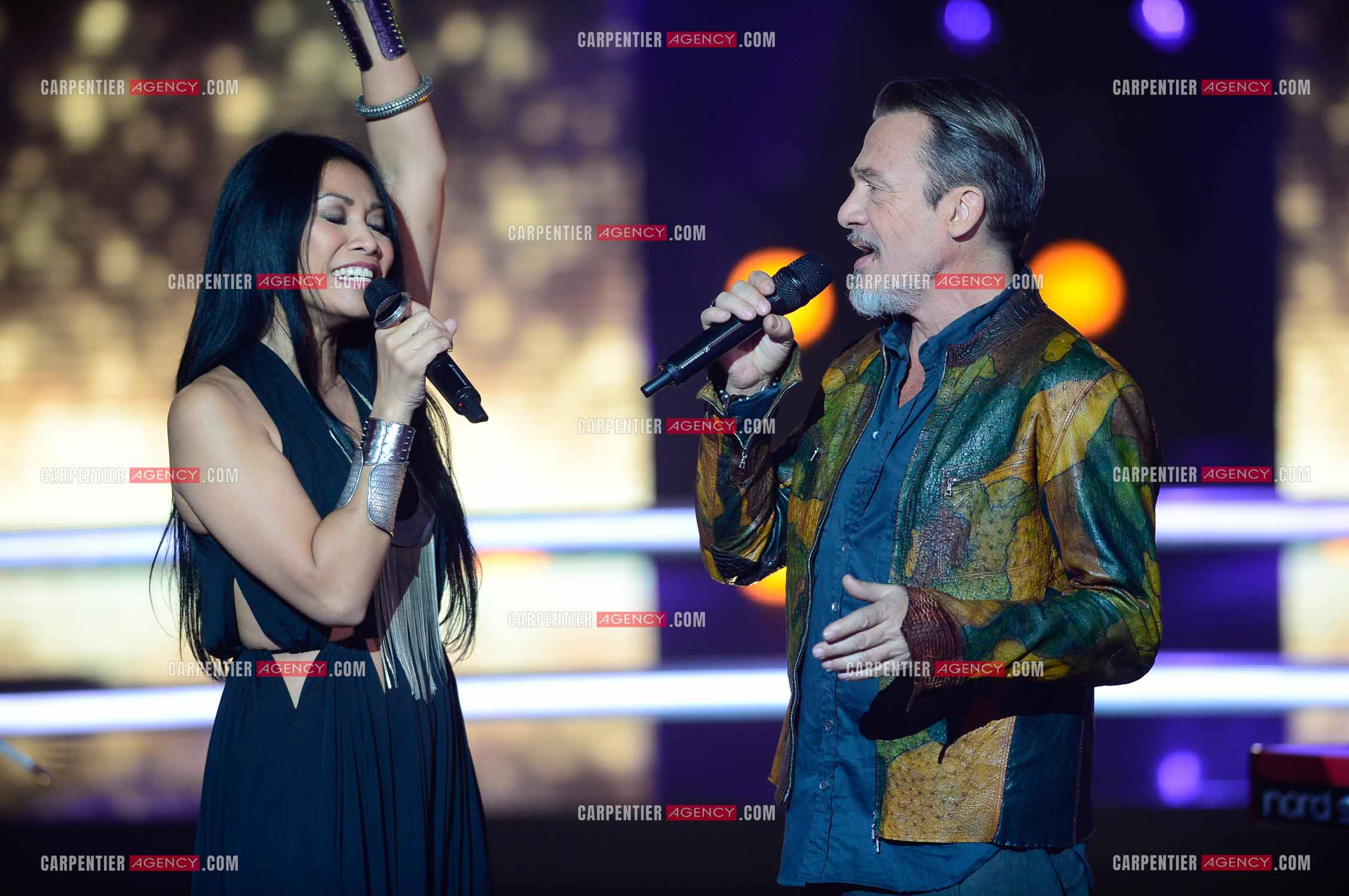 Saison 5 de l'émission The Voice en 2016. La chanteuse Anggun invitée de l'émission pour un duo avec le coach Florent Pagny.     ( Exclusif )
