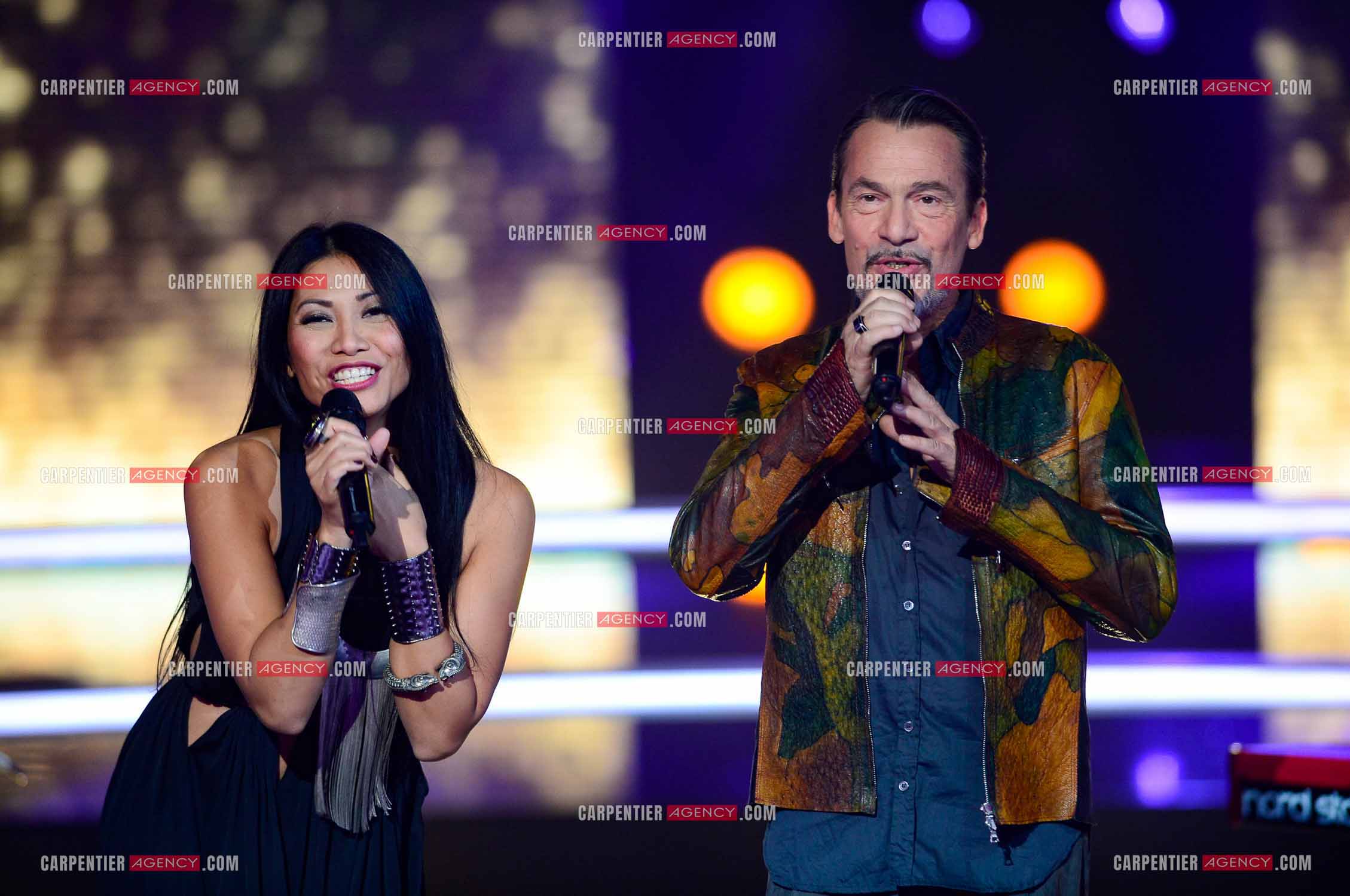 Saison 5 de l'émission The Voice en 2016. La chanteuse Anggun invitée de l'émission pour un duo avec le coach Florent Pagny.     ( Exclusif )