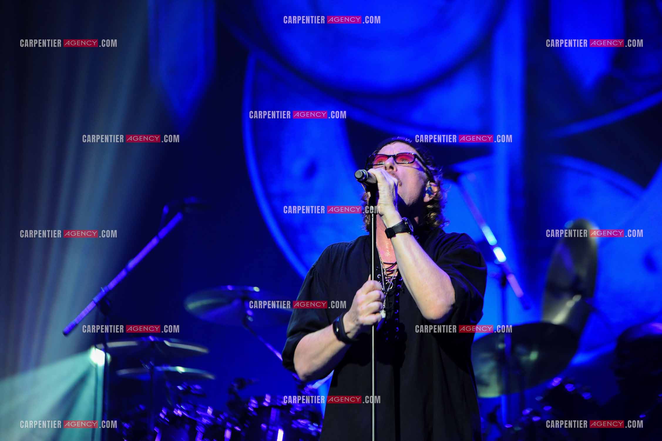 Le groupe Toto en concert au Zénith de Paris. Le chanteur du groupe, Joe Williams. ( Exclusif )