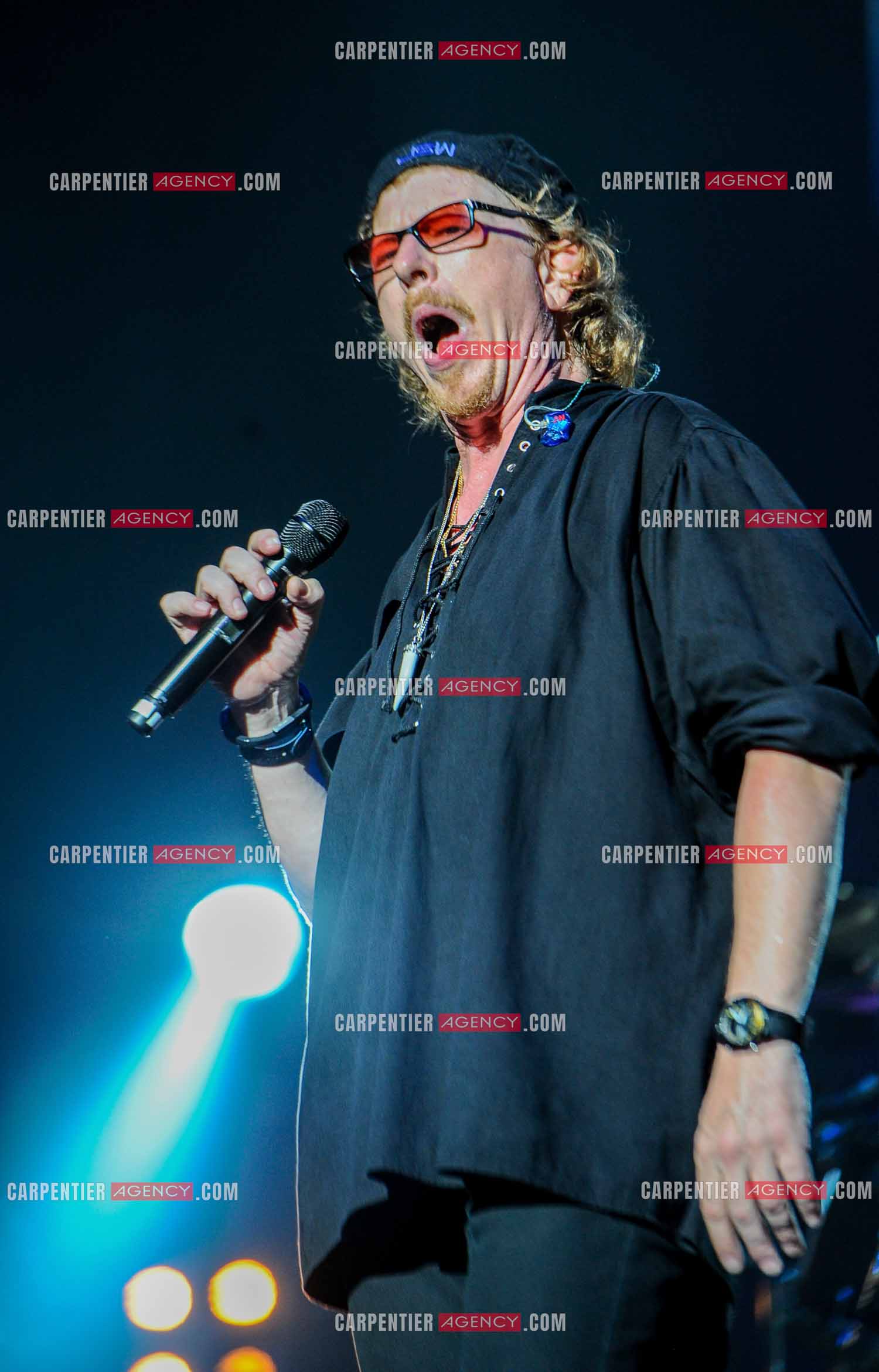 Le groupe Toto en concert au Zénith de Paris. Le chanteur du groupe, Joe Williams. ( Exclusif )