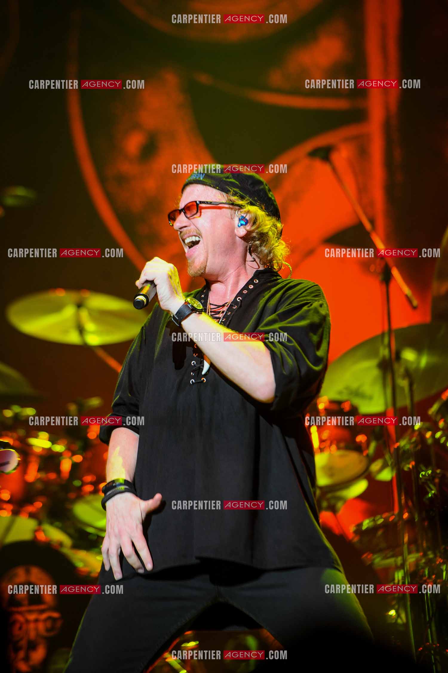 Le groupe Toto en concert au Zénith de Paris. Le chanteur du groupe, Joe Williams. ( Exclusif )