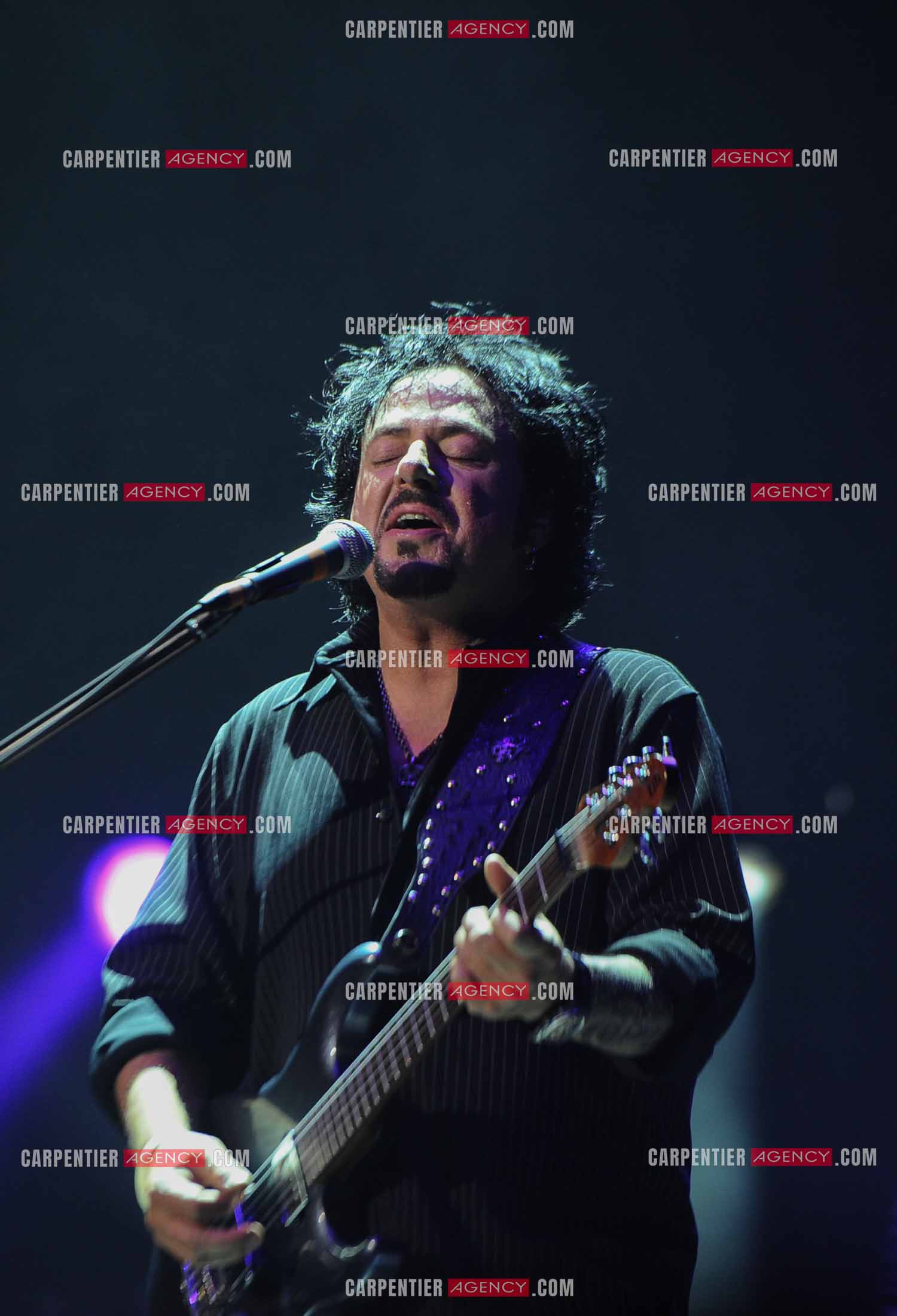 Le groupe Toto en concert au Zénith de Paris. Le guitariste du groupe, Steve Lukather.  ( Exclusif )