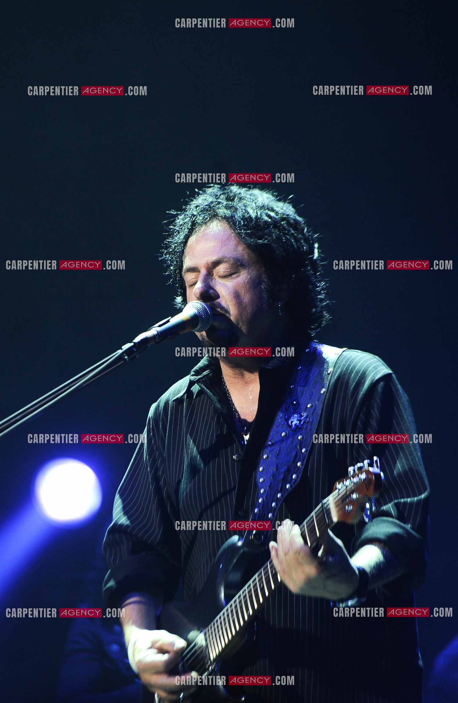 Le groupe Toto en concert au Zénith de Paris. Le guitariste du groupe, Steve Lukather.  ( Exclusif )