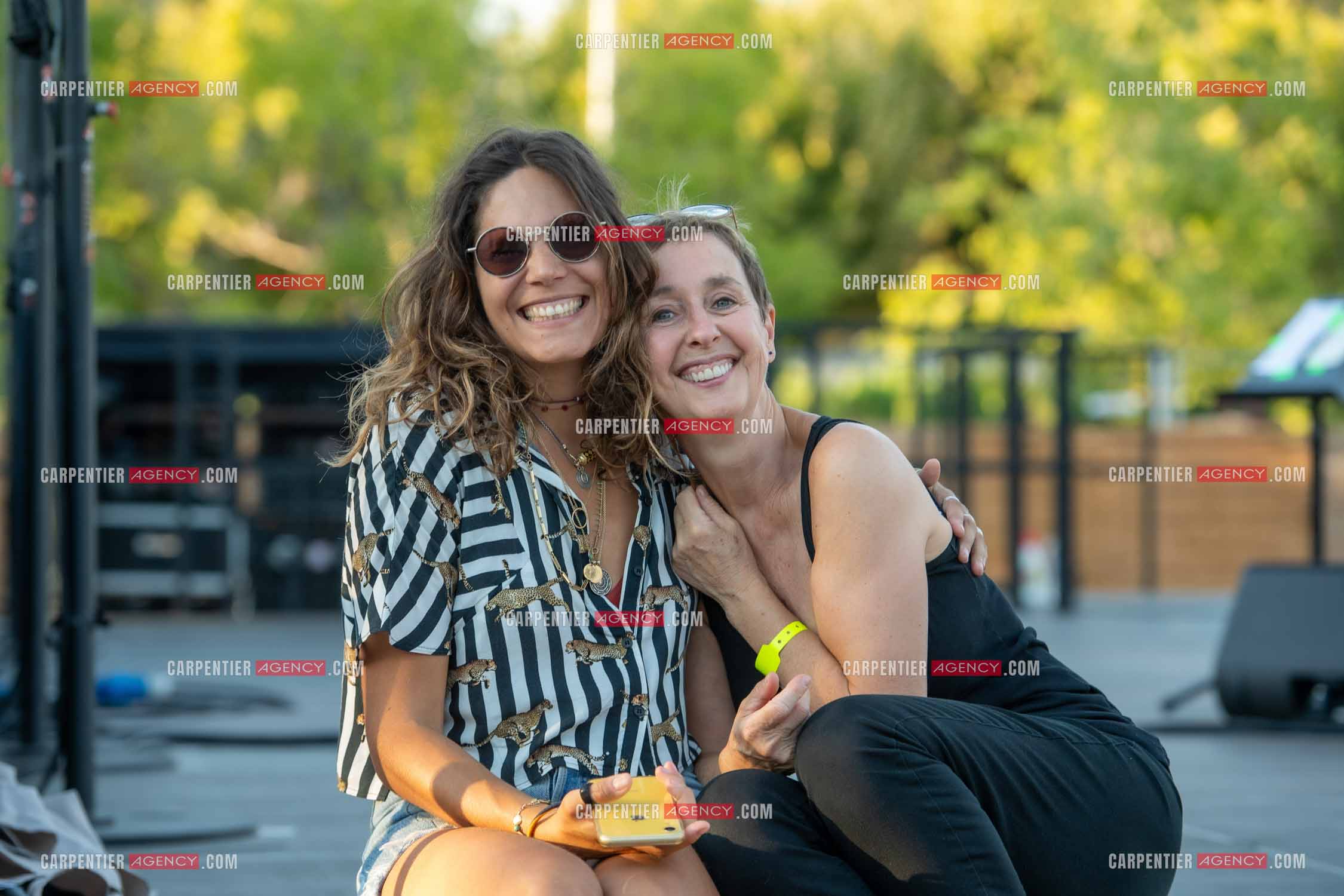 La chanteuse Vanille Clerc lors de sa tournée d'été en première partie de Enzo Enzo à Sanary sur Mer. Vanille Clerc et Enzo Enzo.  ( Exclusif )