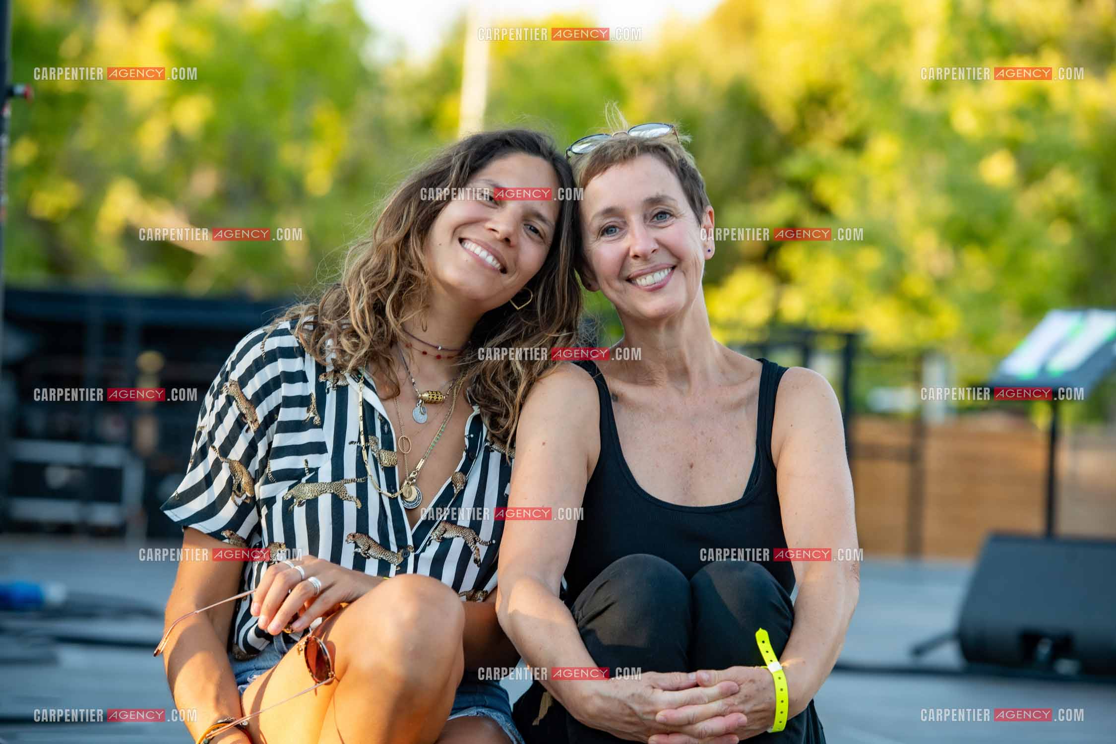 La chanteuse Vanille Clerc lors de sa tournée d'été en première partie de Enzo Enzo à Sanary sur Mer. Vanille Clerc et Enzo Enzo.  ( Exclusif )