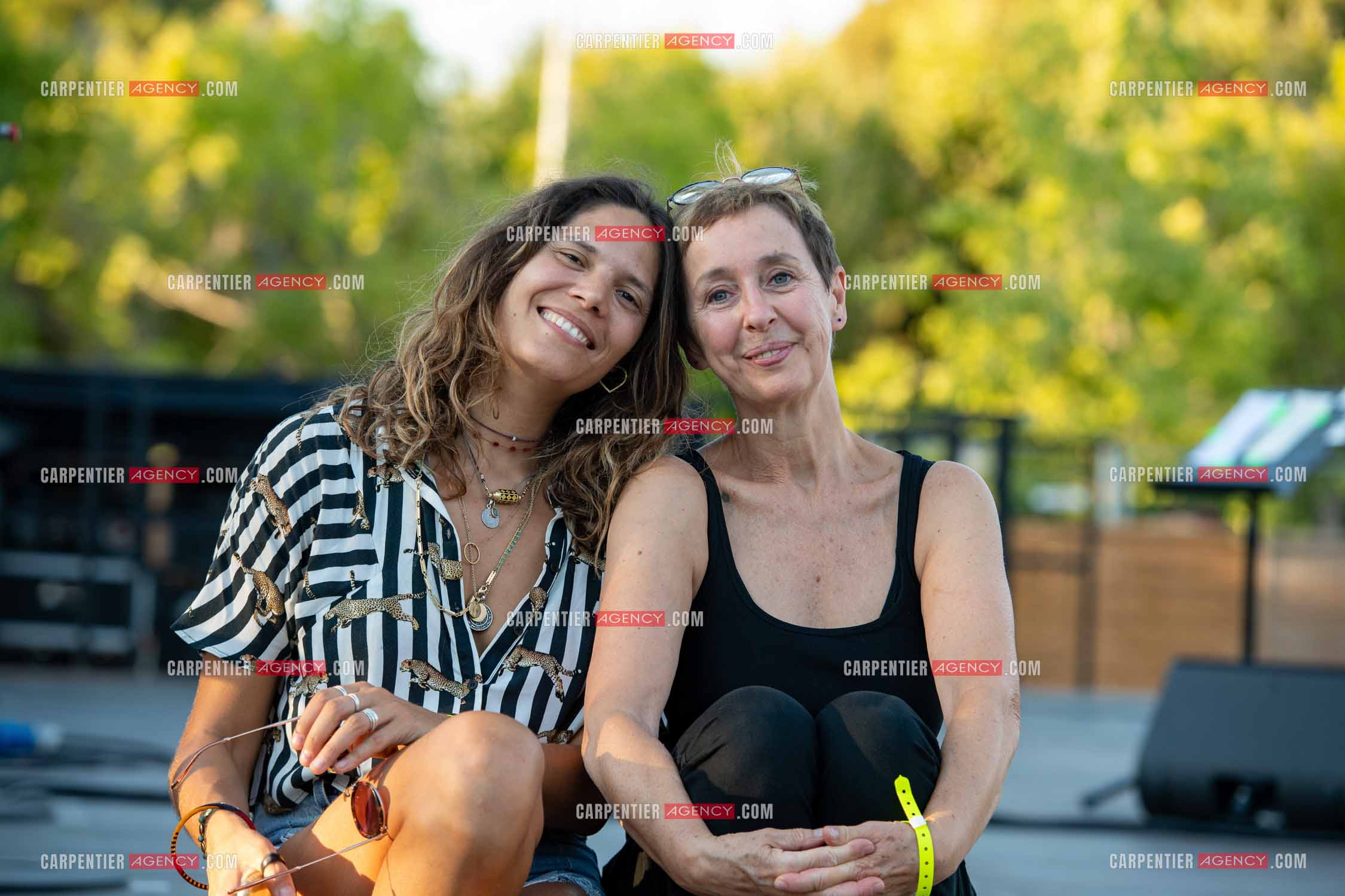 La chanteuse Vanille Clerc lors de sa tournée d'été en première partie de Enzo Enzo à Sanary sur Mer. Vanille Clerc et Enzo Enzo.  ( Exclusif )