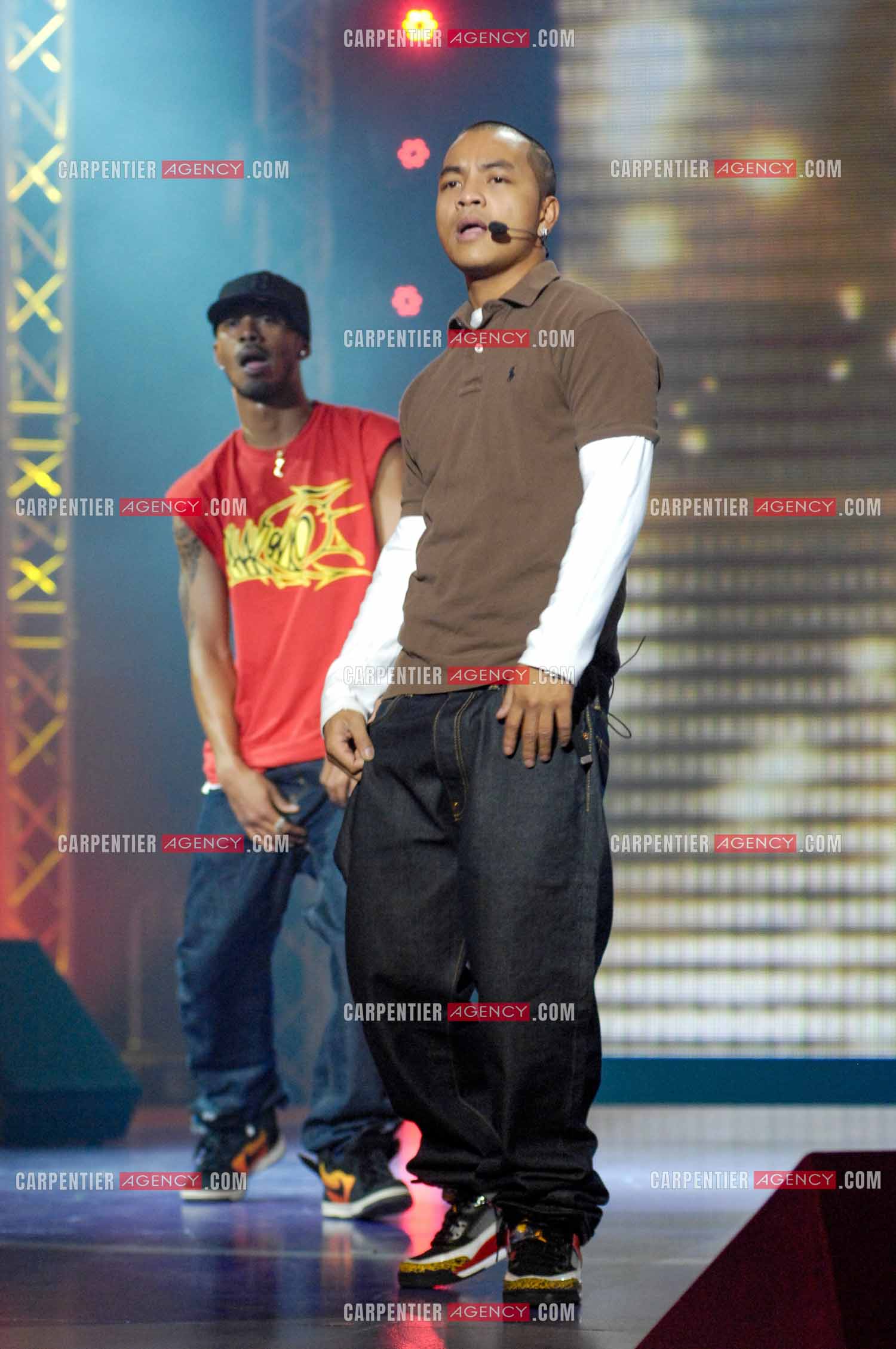 Le chanteur Willy Denzey invité de l'émission Hit Machine.    ( Exclusif )